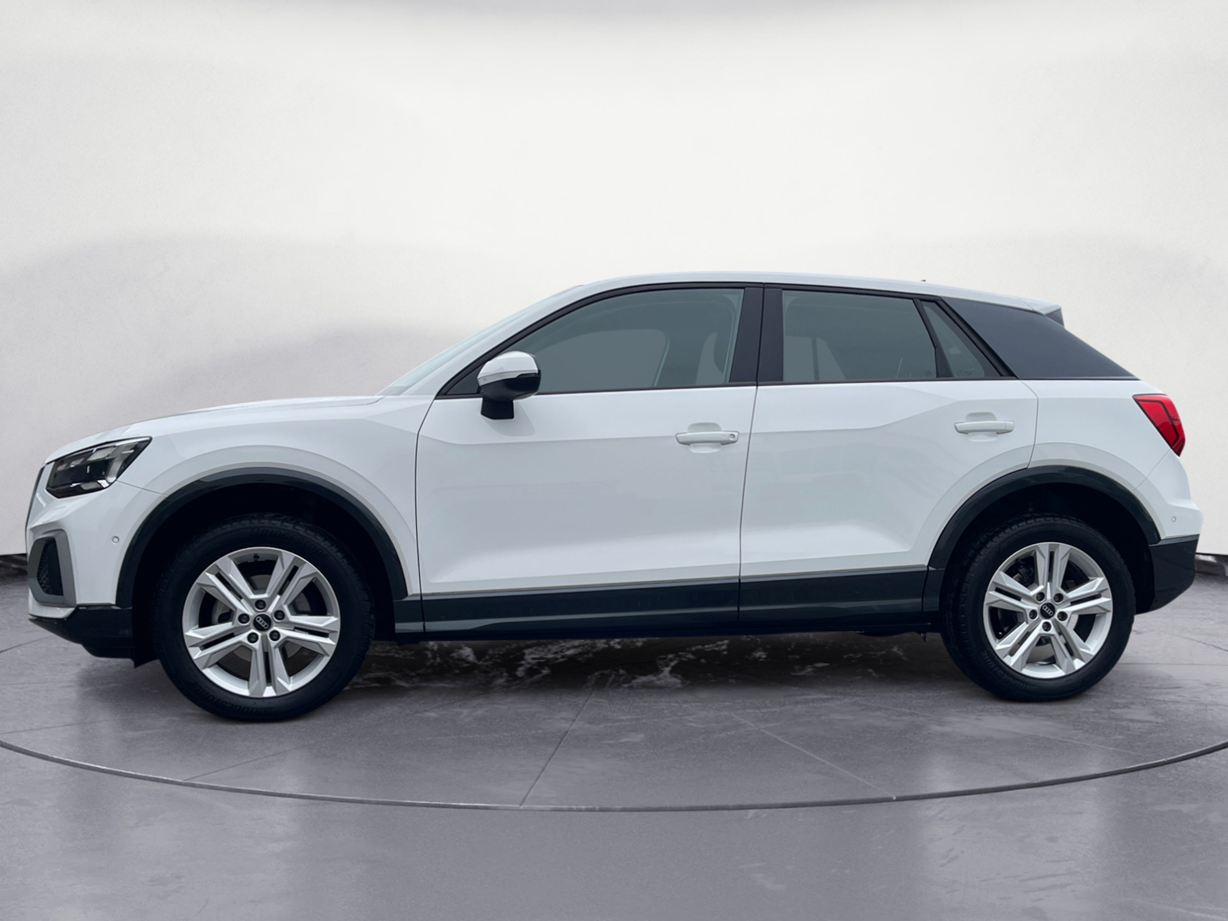 Audi - Q2