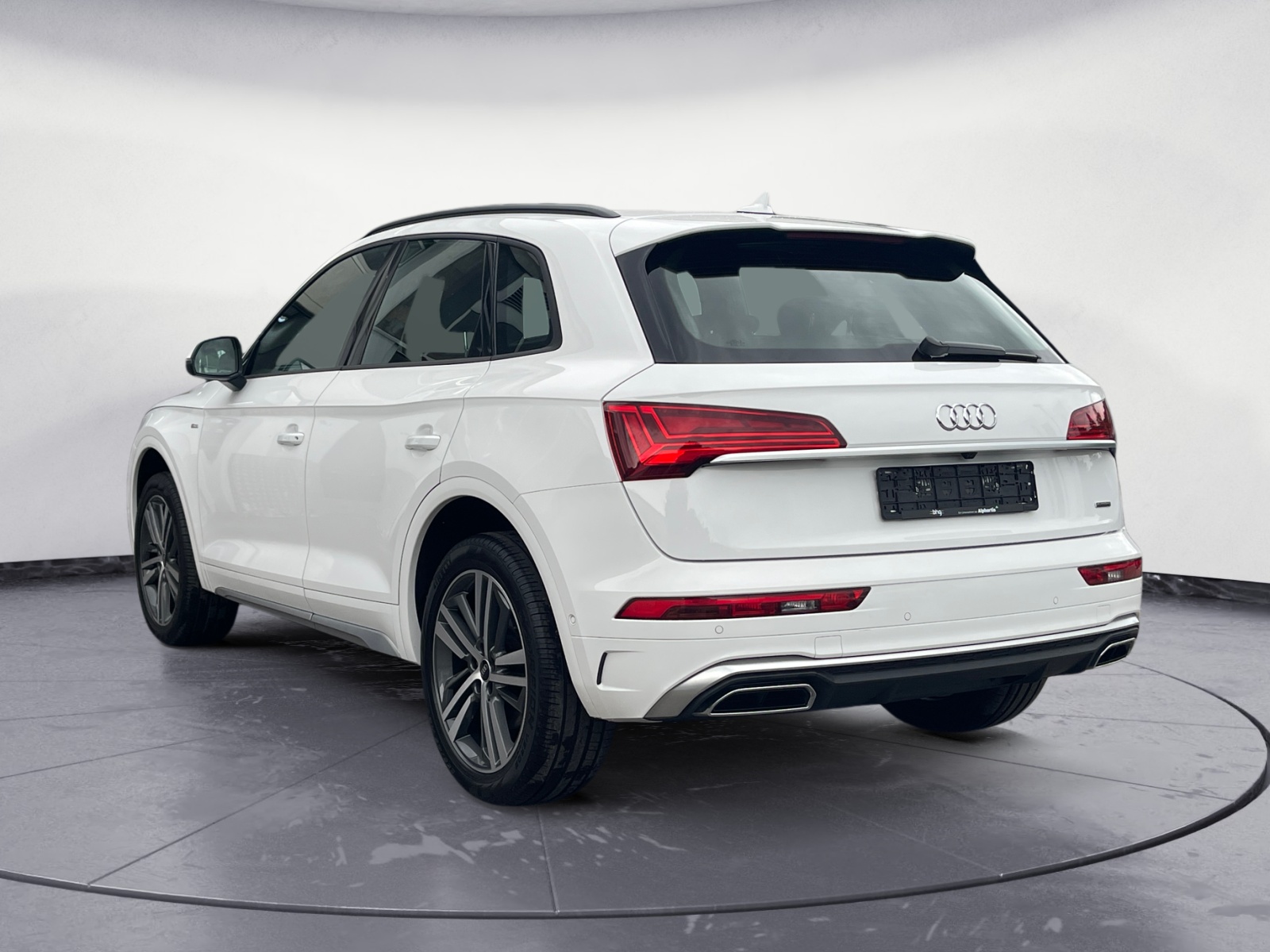 Audi - Q5 40 TDI quattro S tronic S line