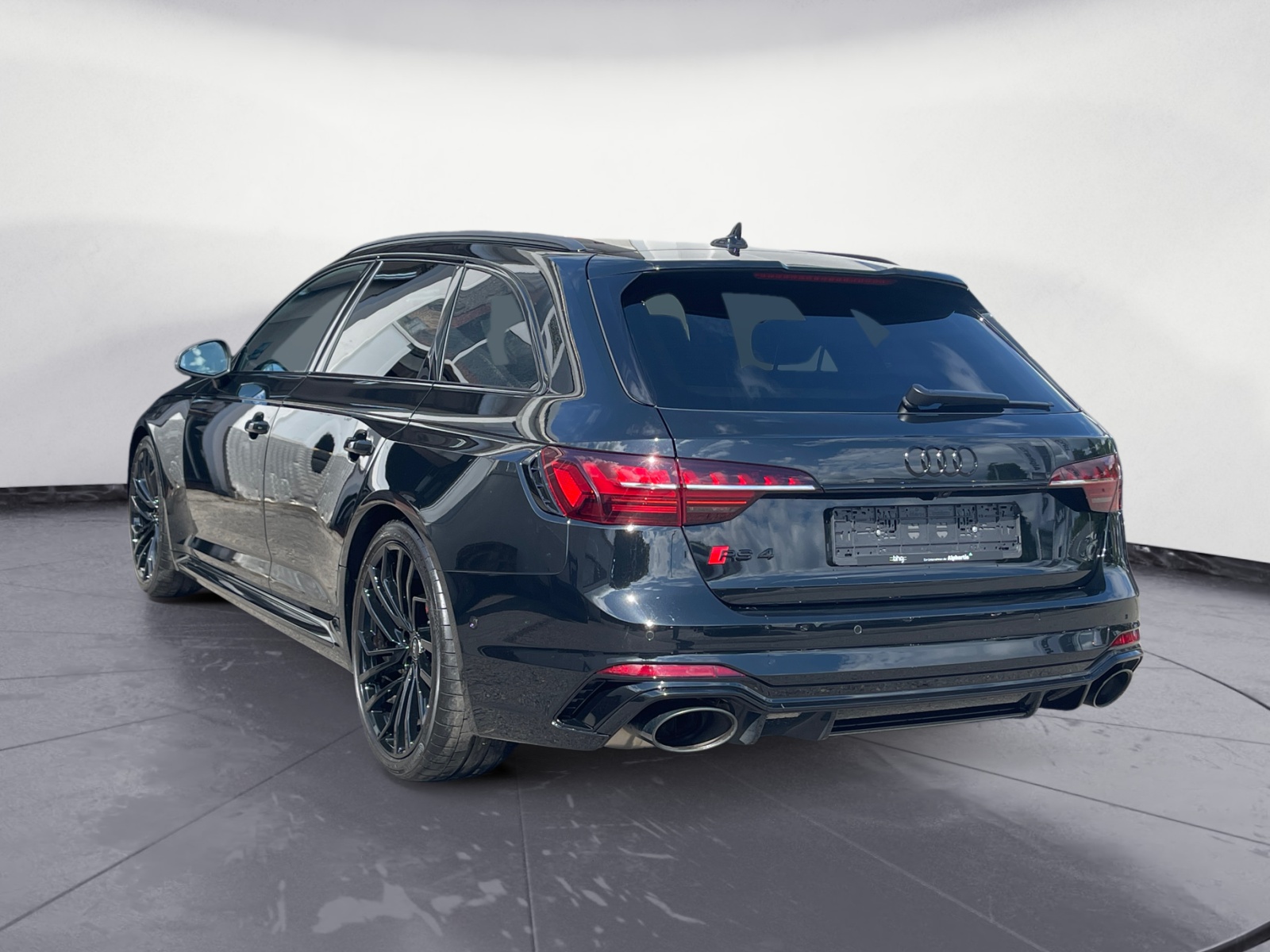 Audi - RS4 Avant
