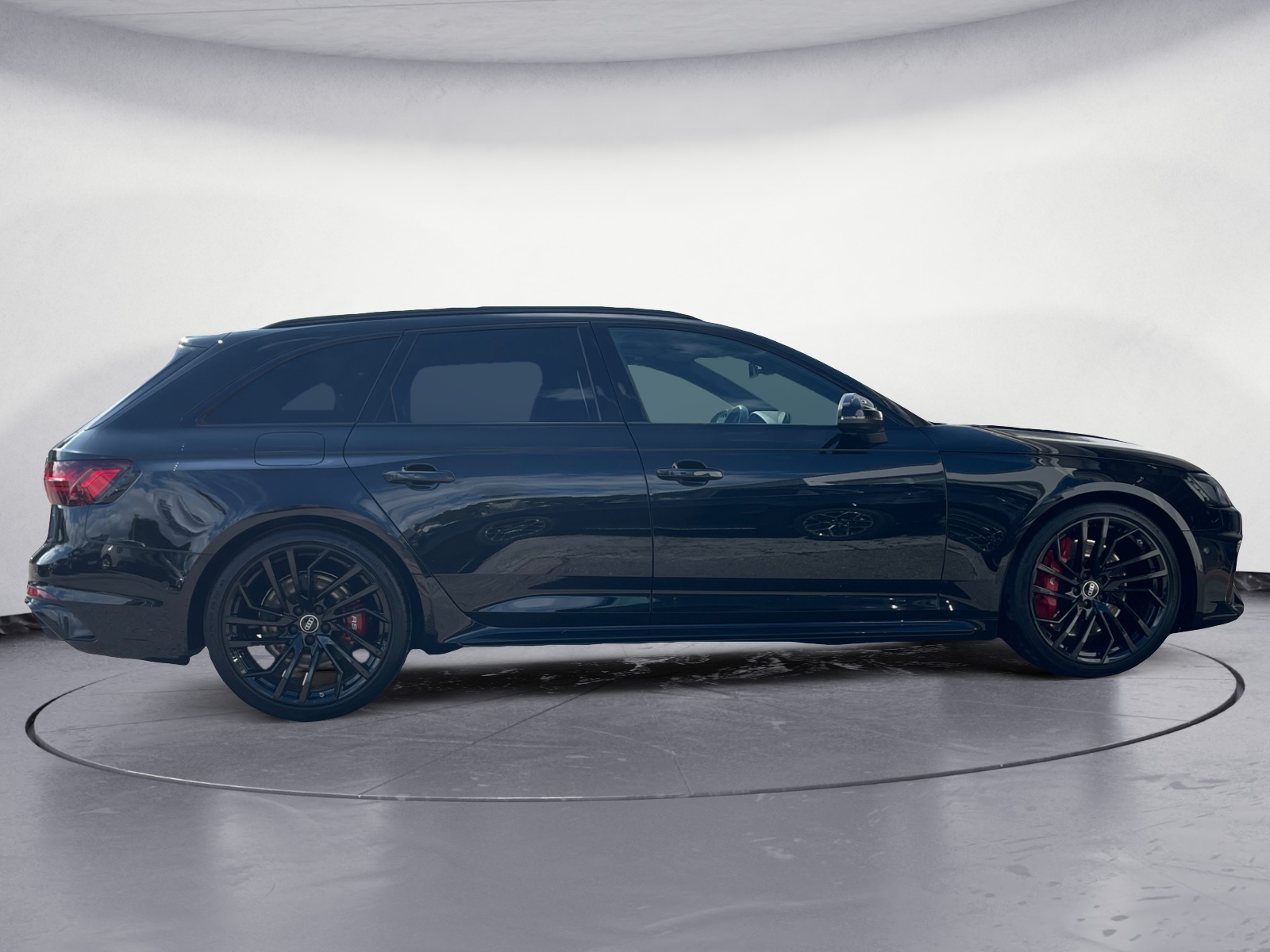 Audi - RS4 Avant