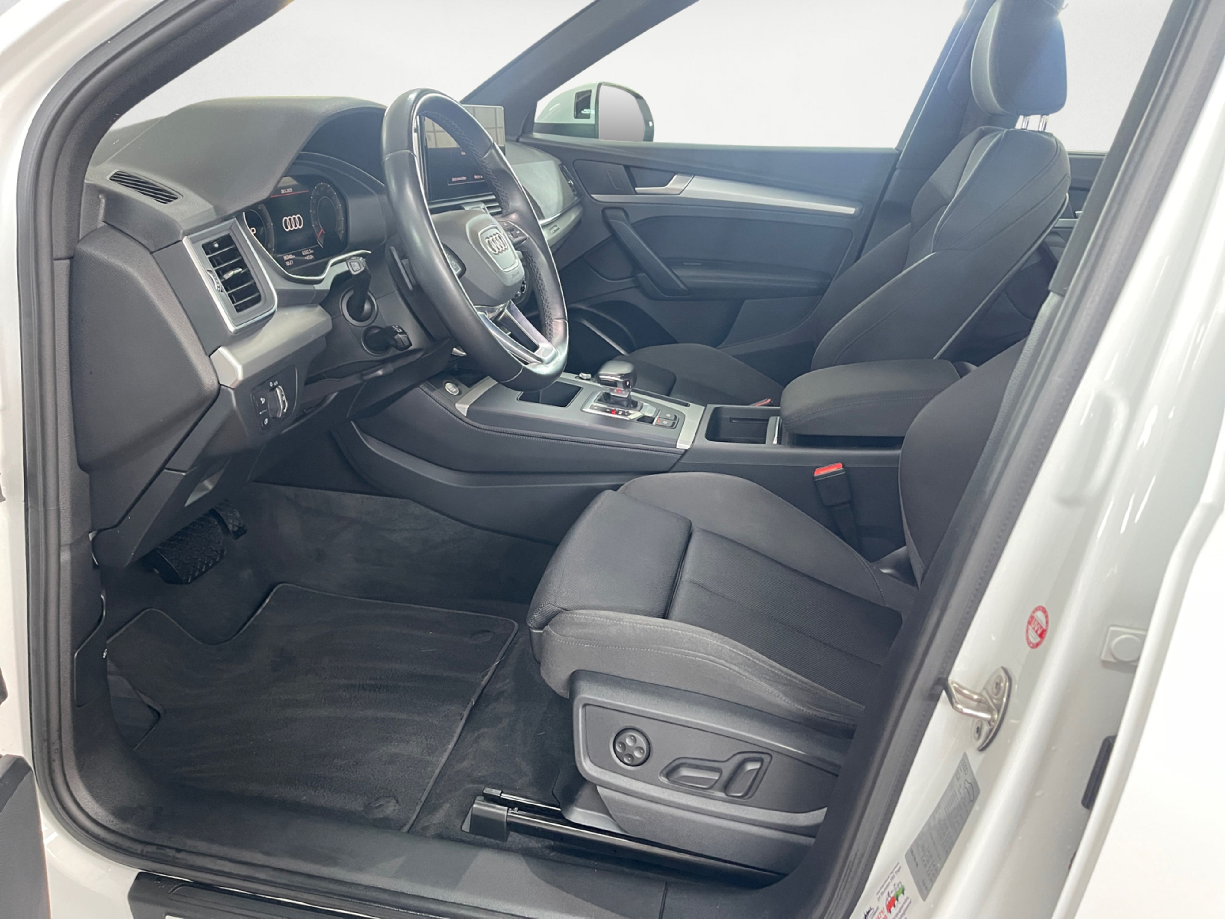 Audi - Q5 40 TDI quattro S tronic S line