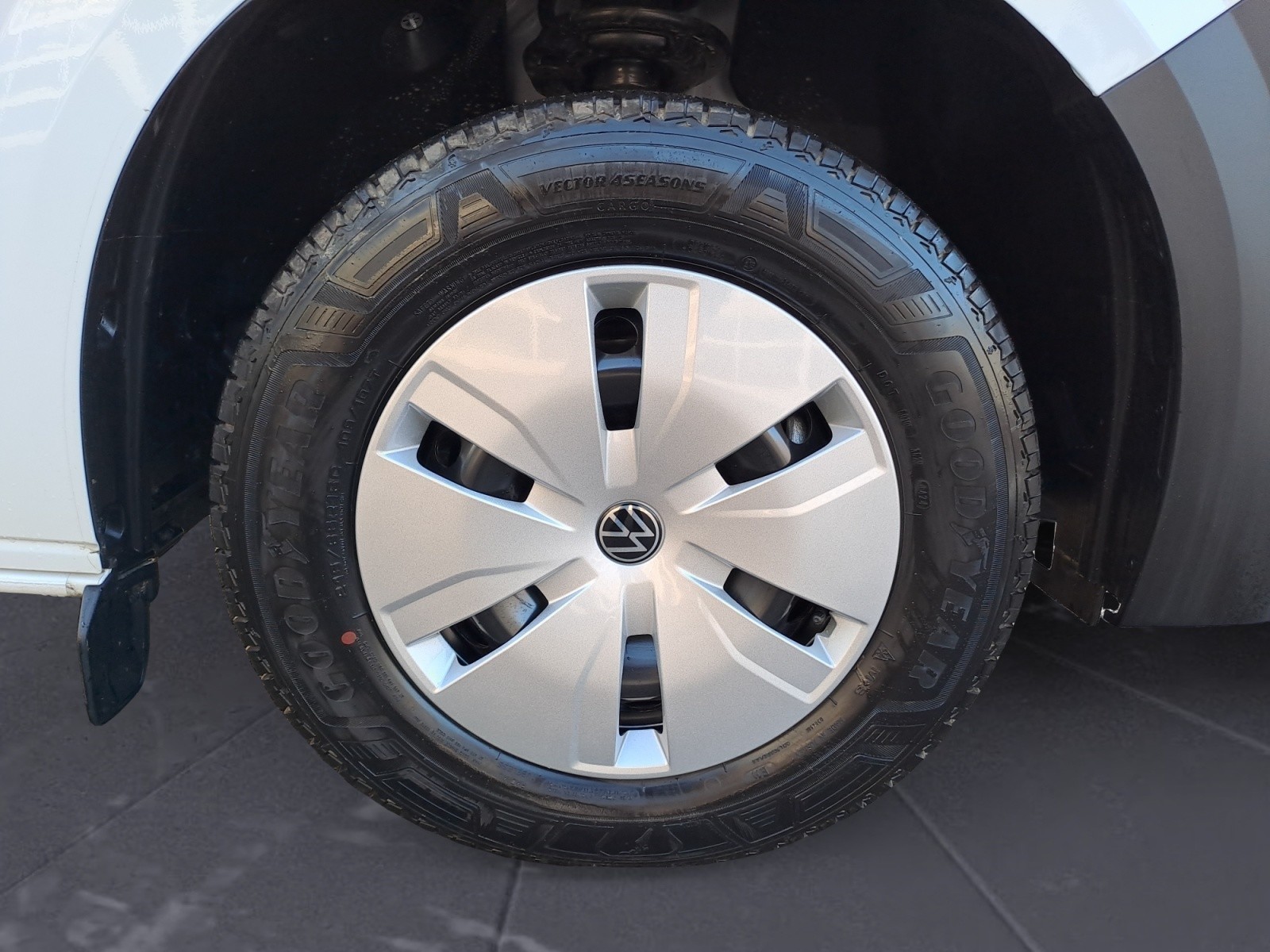 Volkswagen - Transporter Kasten 2,0 l TDI 6-Gan g Radst. 3100 mm