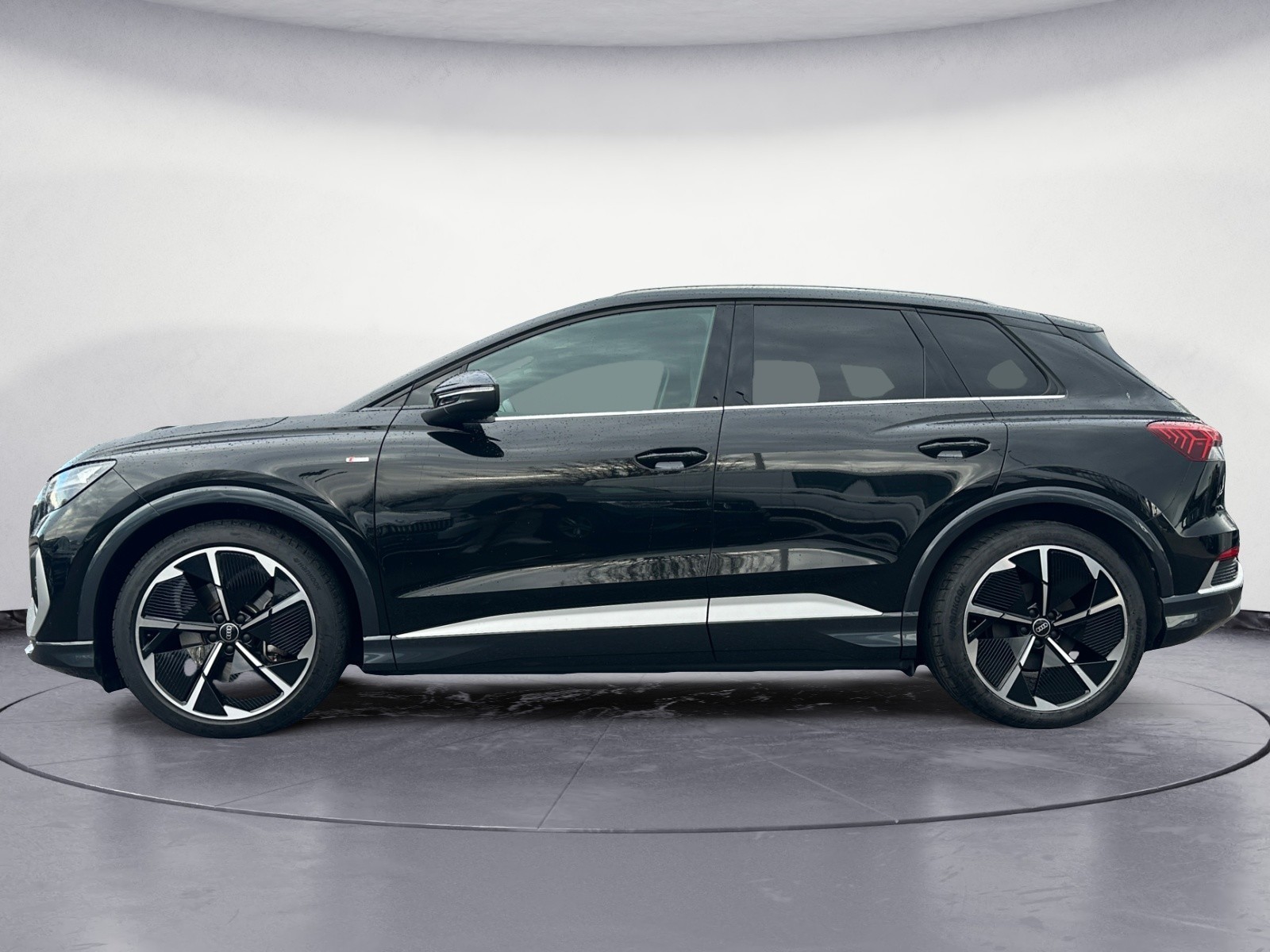 Audi - Q4 40 e-tron