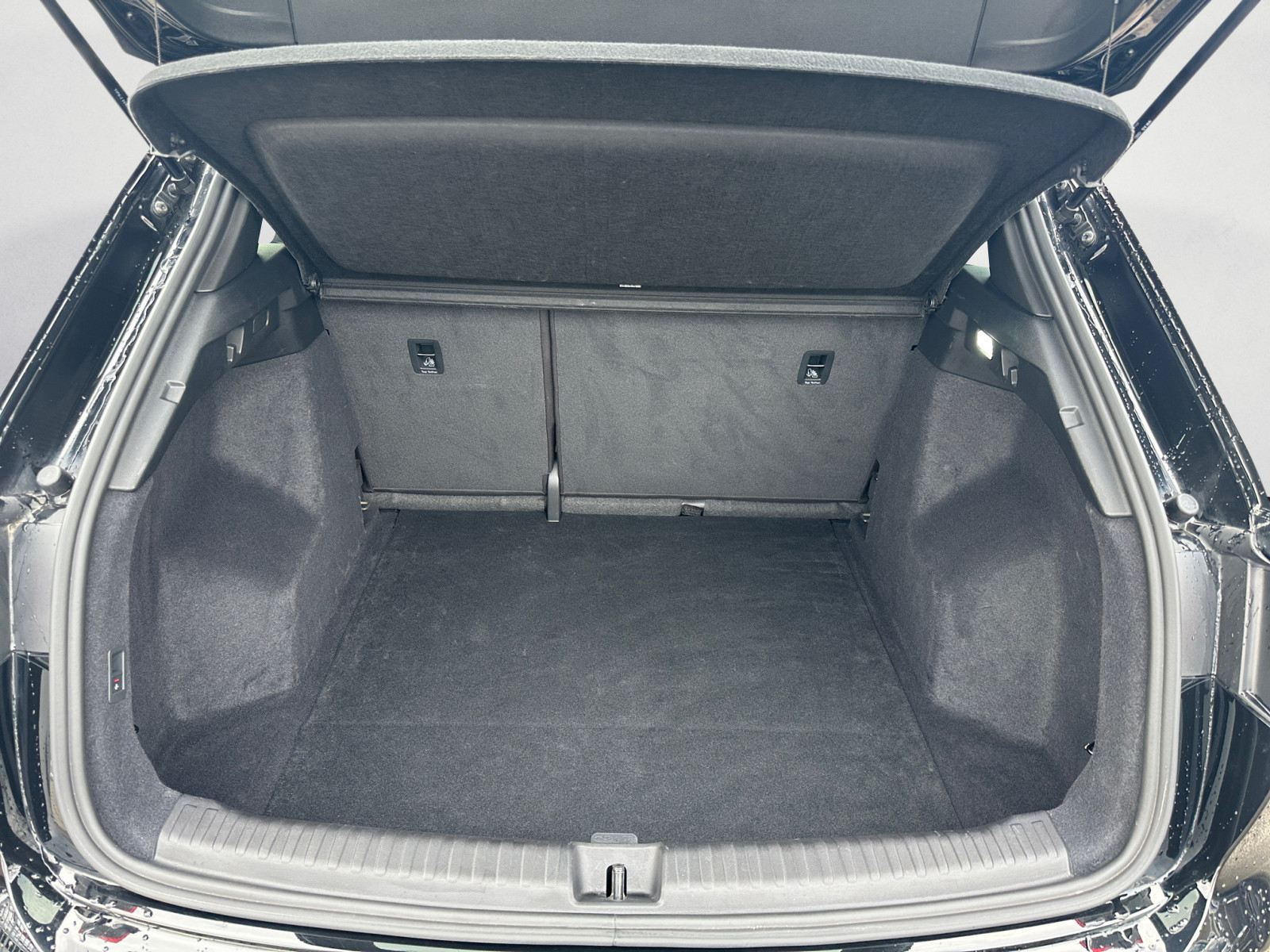Audi - Q4 40 e-tron