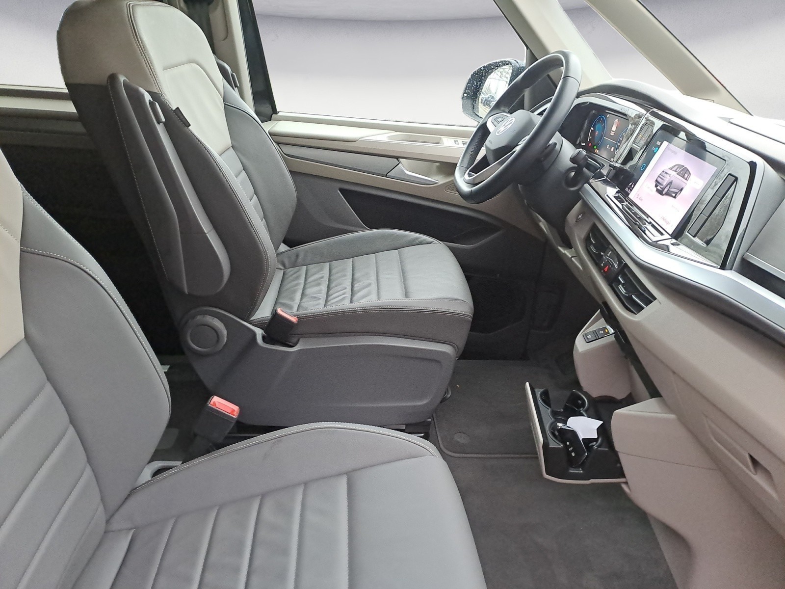 Volkswagen - T7 Multivan DSG Life AHK ACC