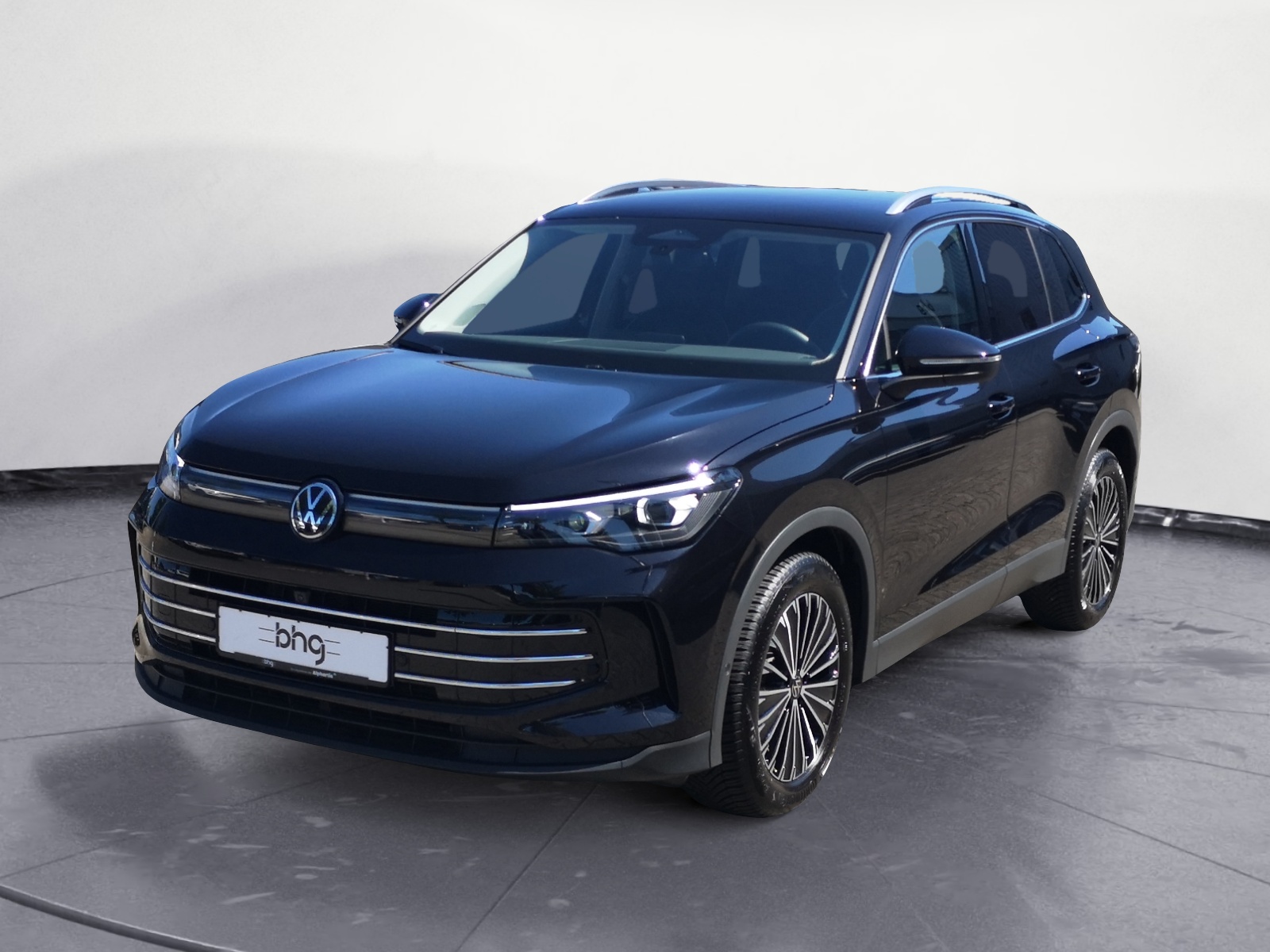 Volkswagen - Tiguan 1.5 eTSI Elegance DSG
