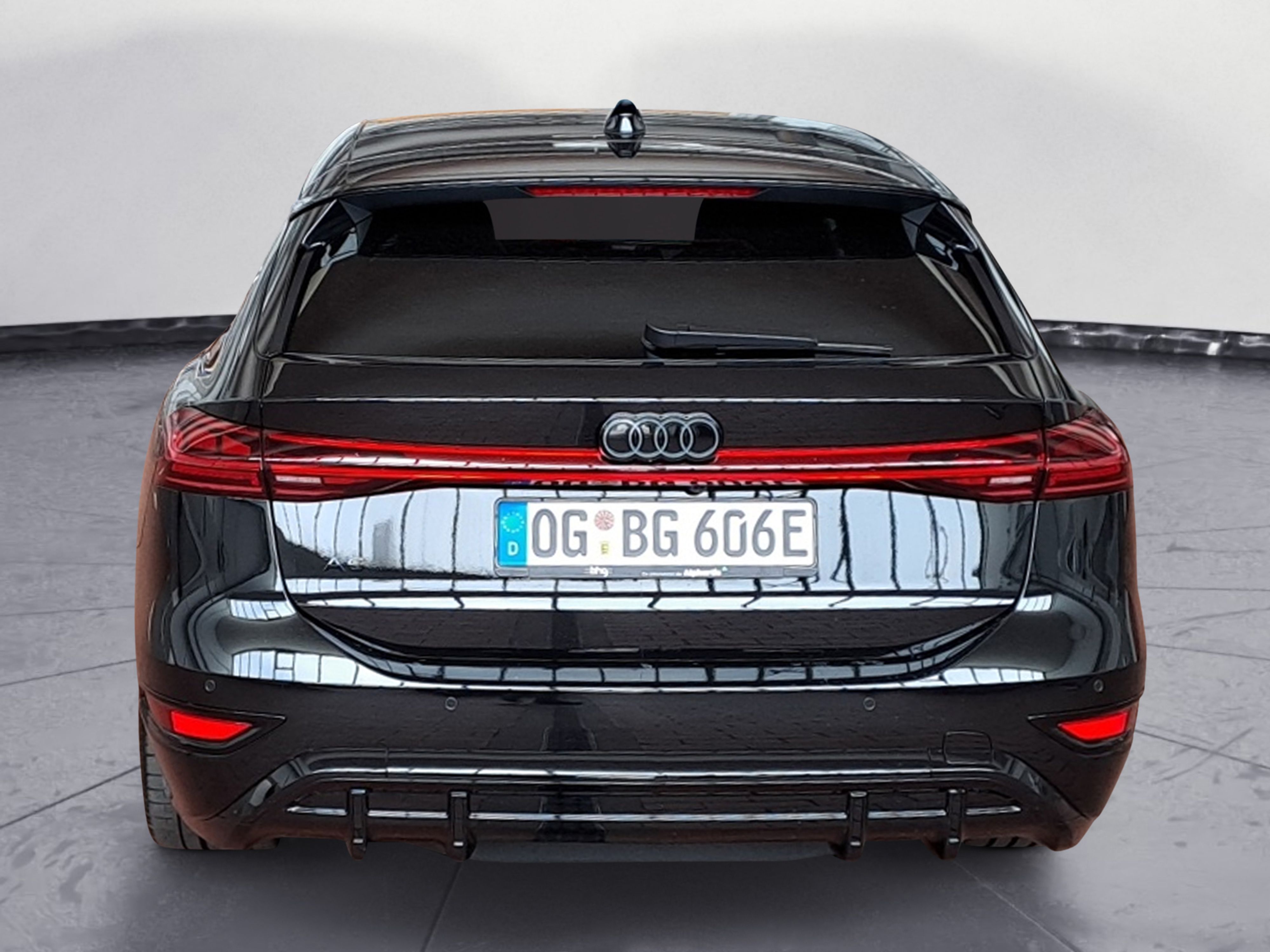 Audi - A6 Avant e-tron performance