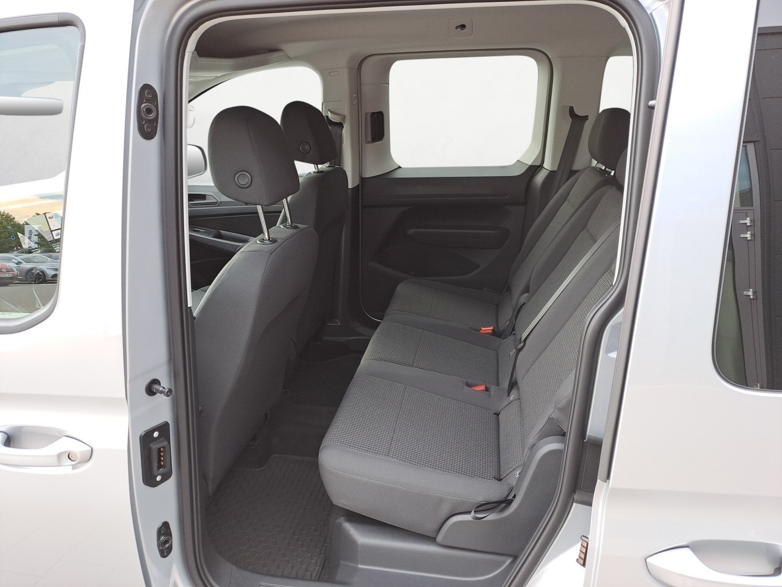 Volkswagen - Caddy 5-Sitzer 2,0 l TDI EU6 SCR F