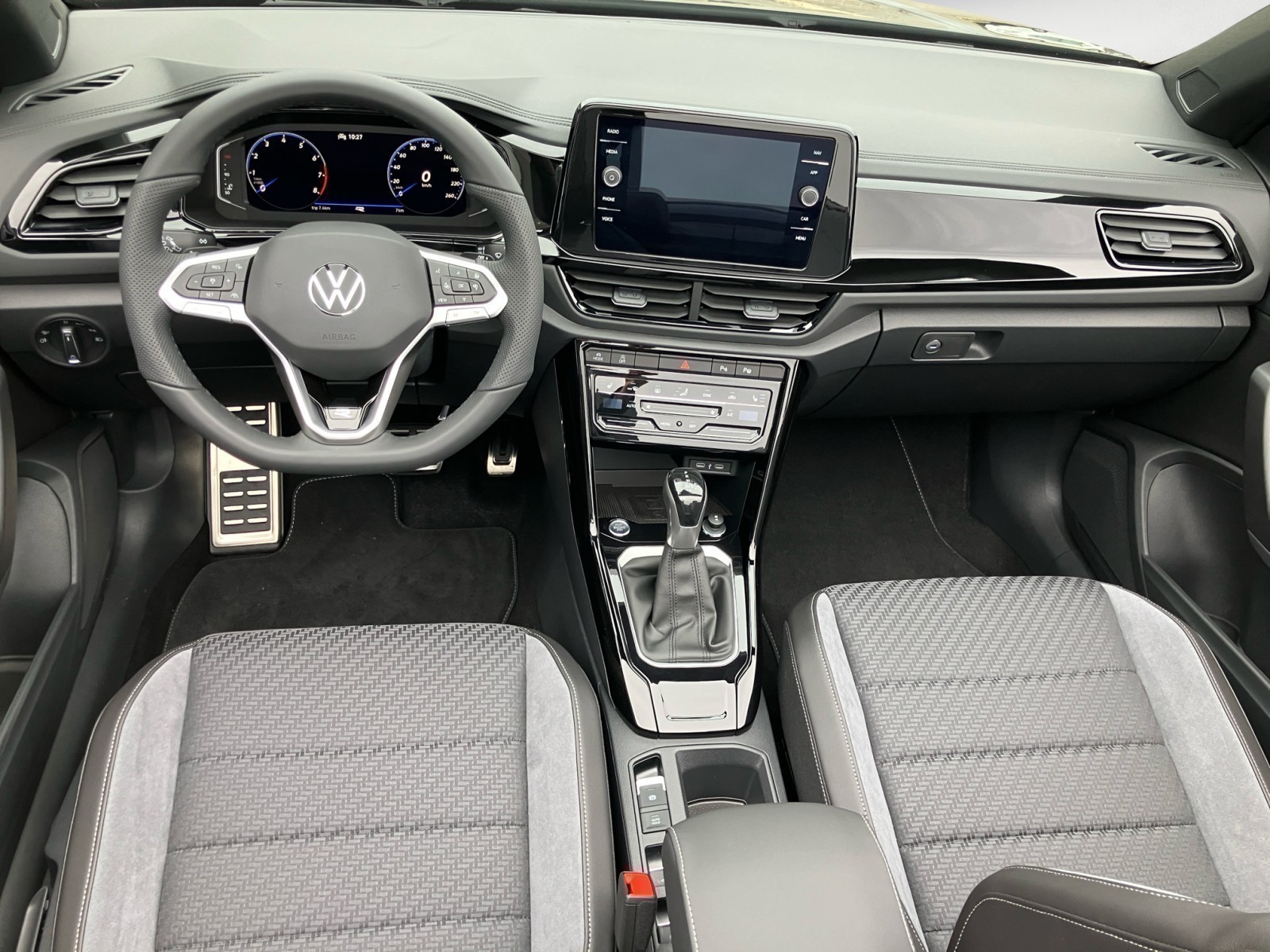 Volkswagen - T-Roc Cabriolet R-Line 1.5 l TSI OPF  7-Gang-Doppelkupplungsgetri ebe DSG