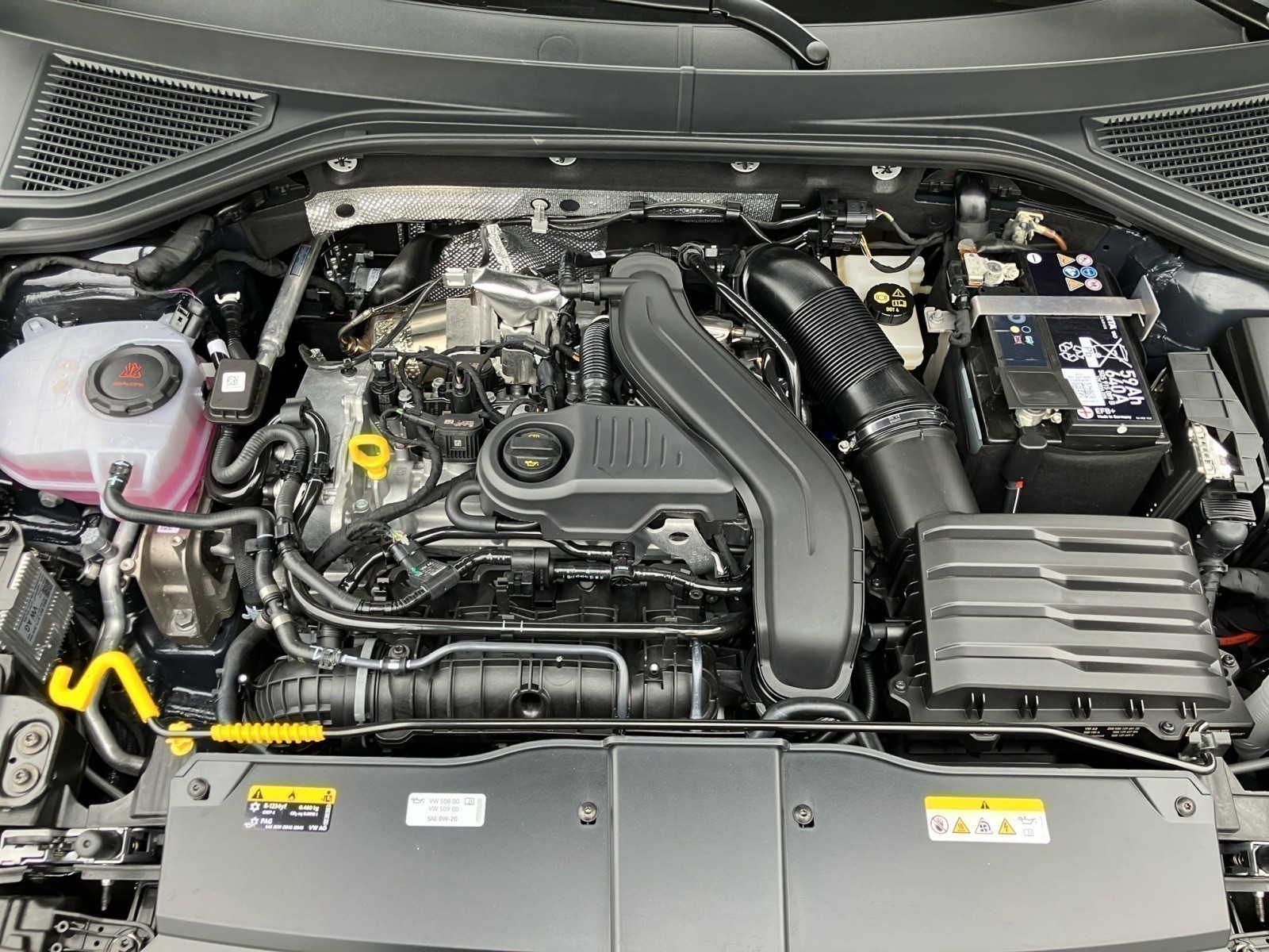 Volkswagen - T-Roc Cabriolet R-Line 1.5 l TSI OPF  7-Gang-Doppelkupplungsgetri ebe DSG
