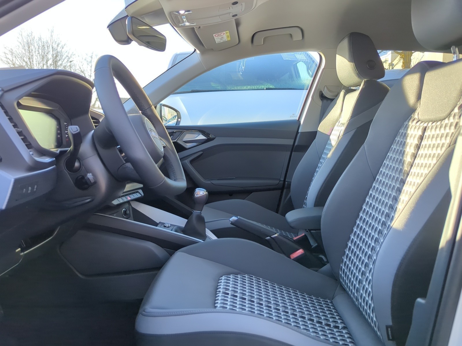 Audi - A1 Sportback advanced 25 TFSI 70(95 ) kW(PS) Schaltgetriebe