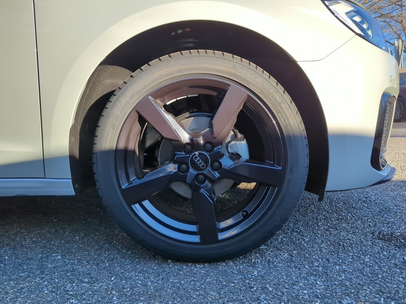 Audi - A1 Sportback advanced 25 TFSI 70(95 ) kW(PS) Schaltgetriebe