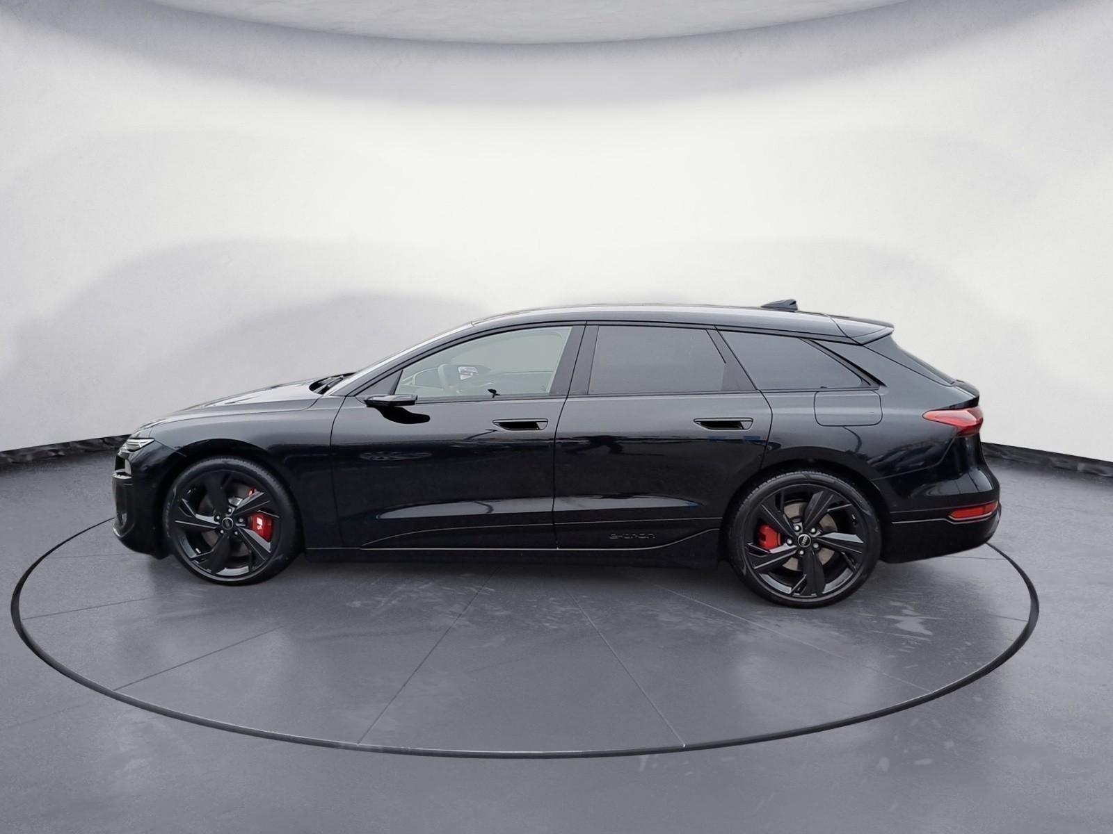 Audi - S6 Avant e-tron