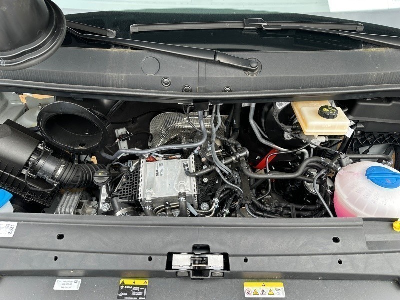 Volkswagen - Crafter 35 Kasten 2,0 l Frontantrieb 6-Gang Radst. 3640 mm