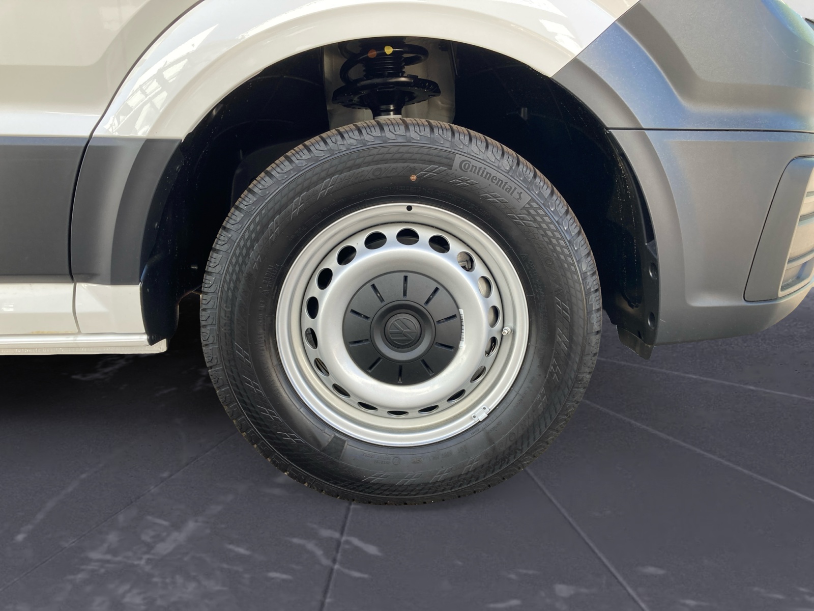 Volkswagen - Crafter 35 Kasten 2,0 l  Frontantrieb 6-Gang Radst. 3640 mm