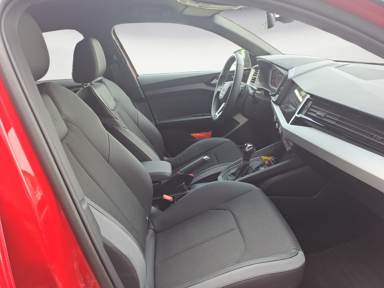 Audi - A1 25 TFSI Sportback S tronic advanced