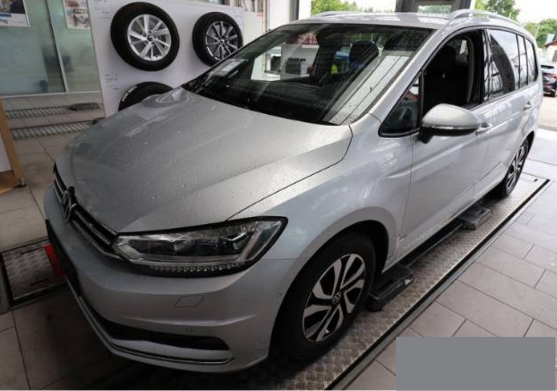 Volkswagen - Touran Comfortline 1,5 TSI  DSG