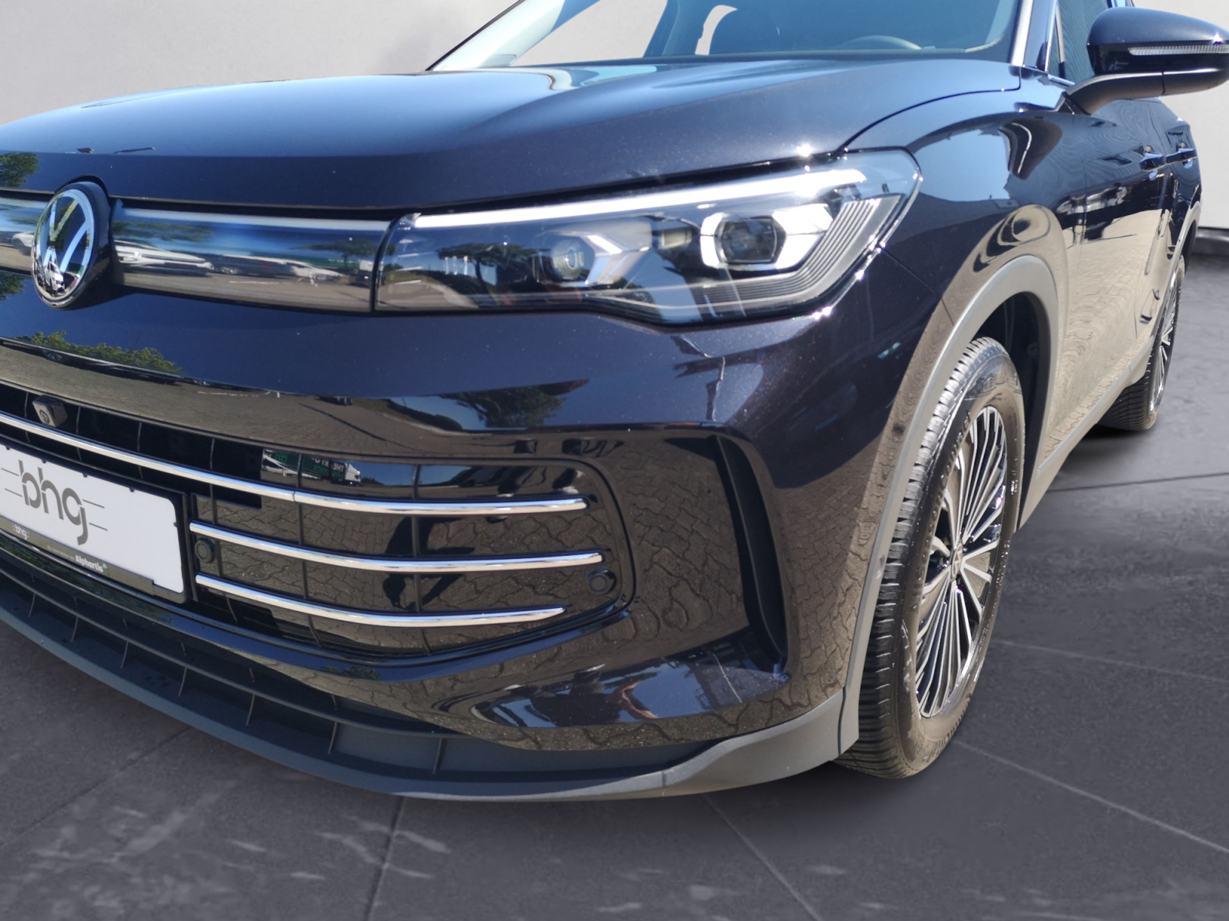 Volkswagen - Tiguan 1.5 eTSI Elegance DSG