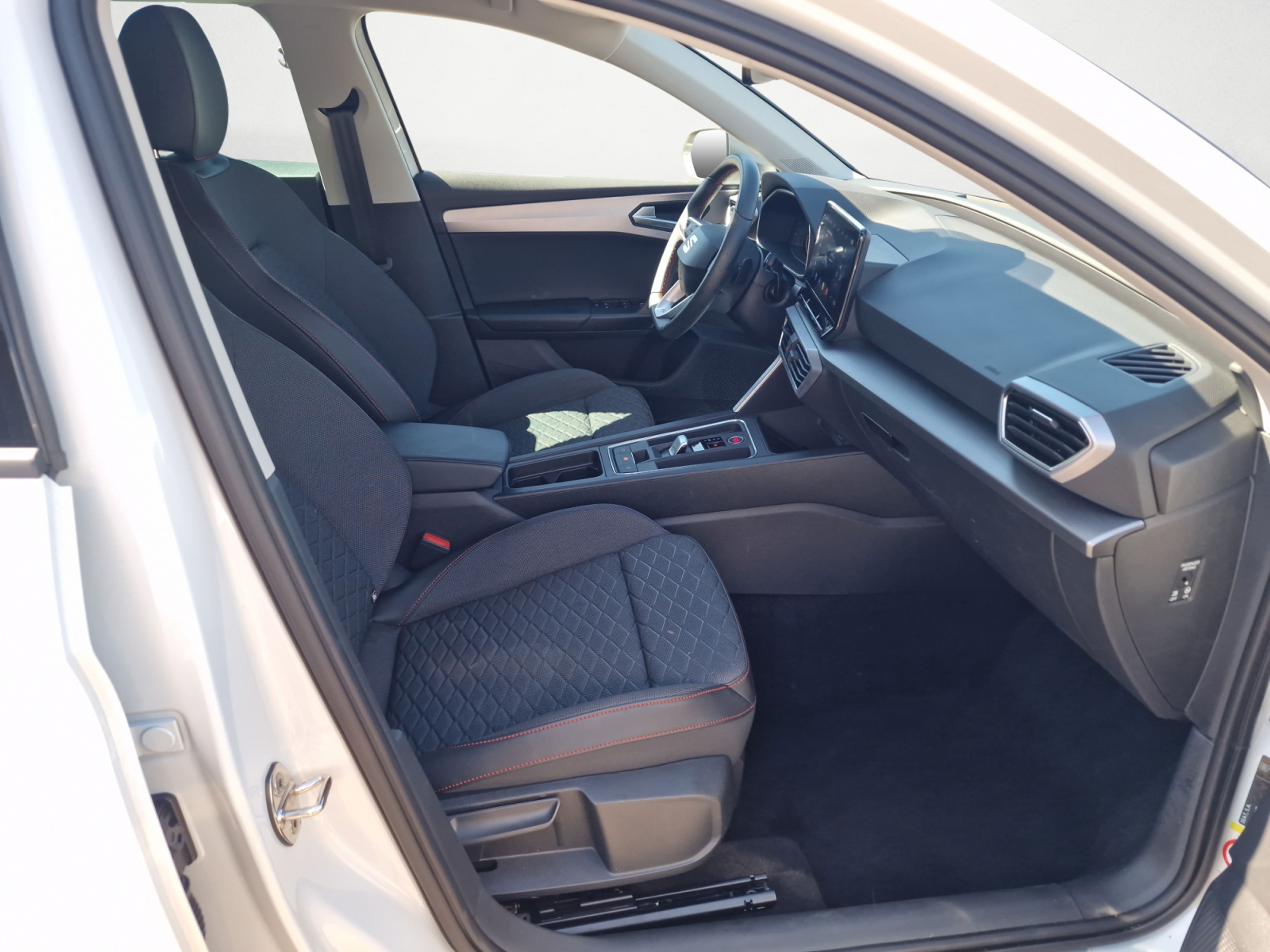 Seat - Leon Sportstourer 2.0 TDI DSG FR