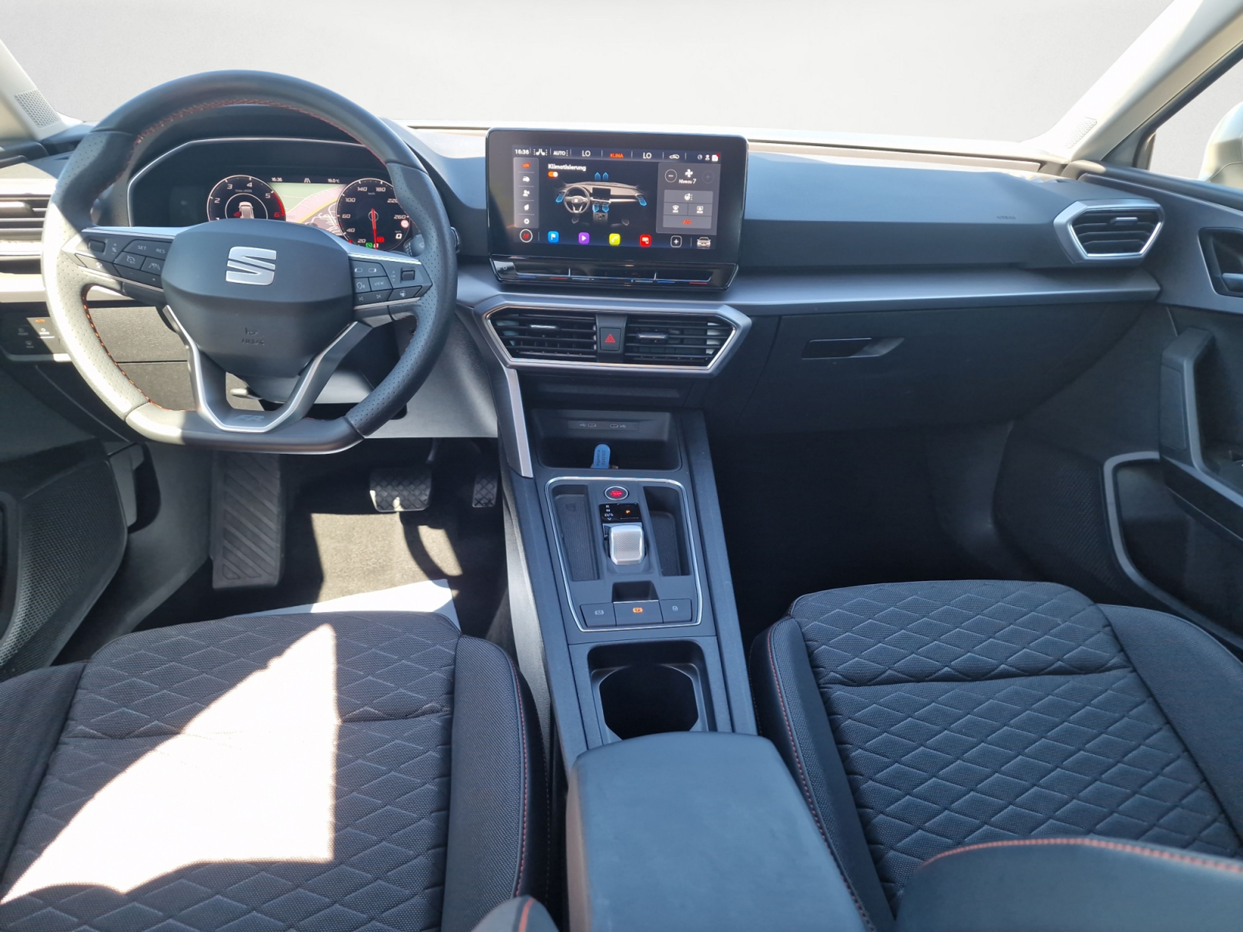 Seat - Leon Sportstourer 2.0 TDI DSG FR