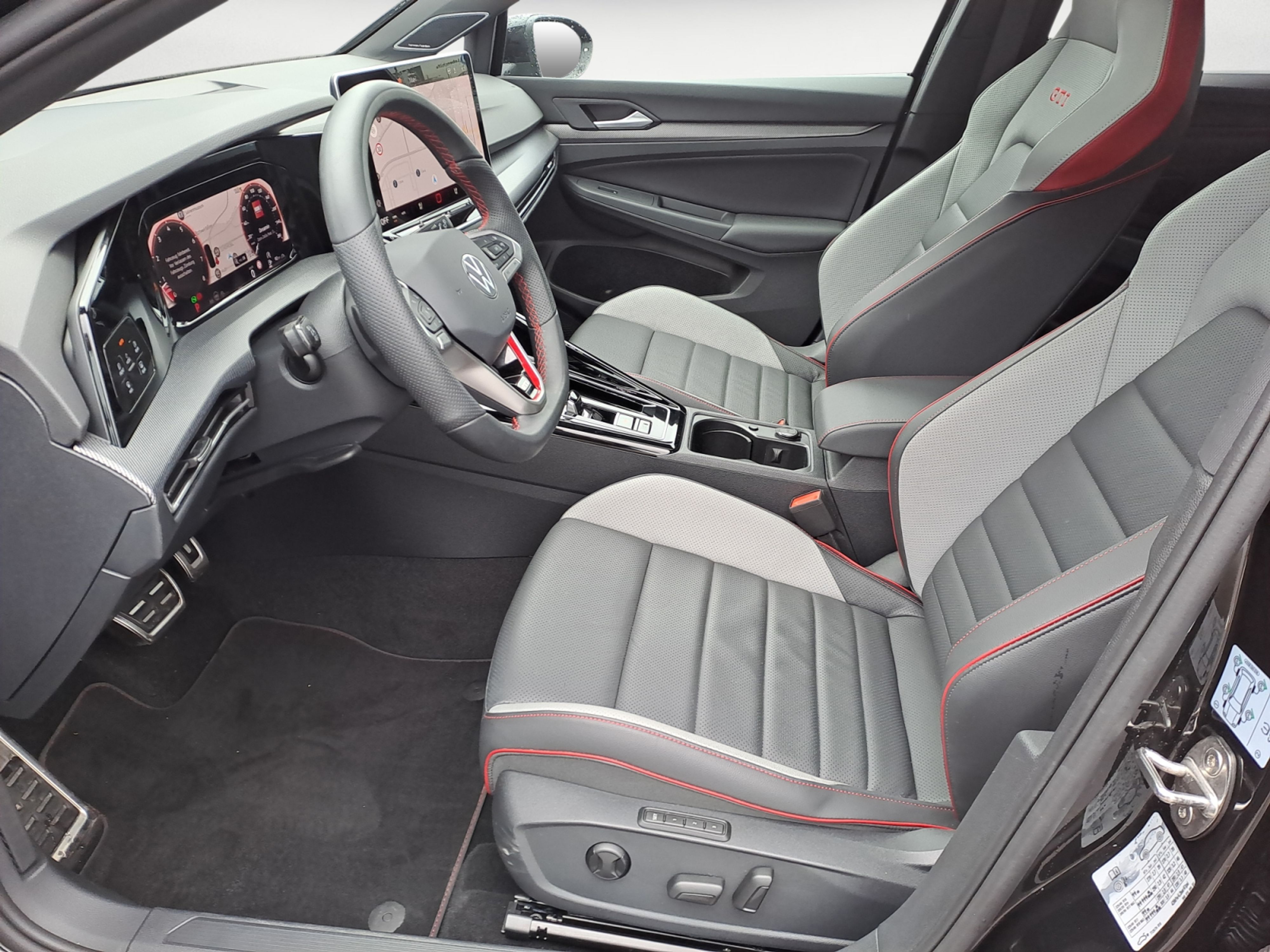 Volkswagen - Golf GTI