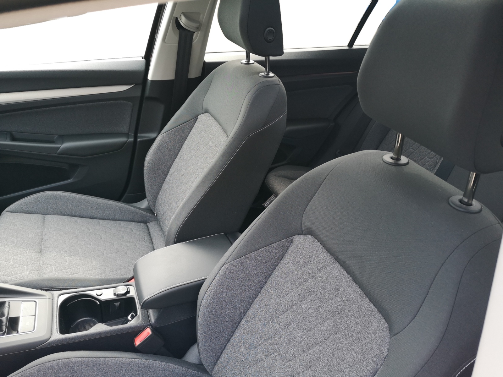 Volkswagen - Golf Variant 1.0 TSI Life
