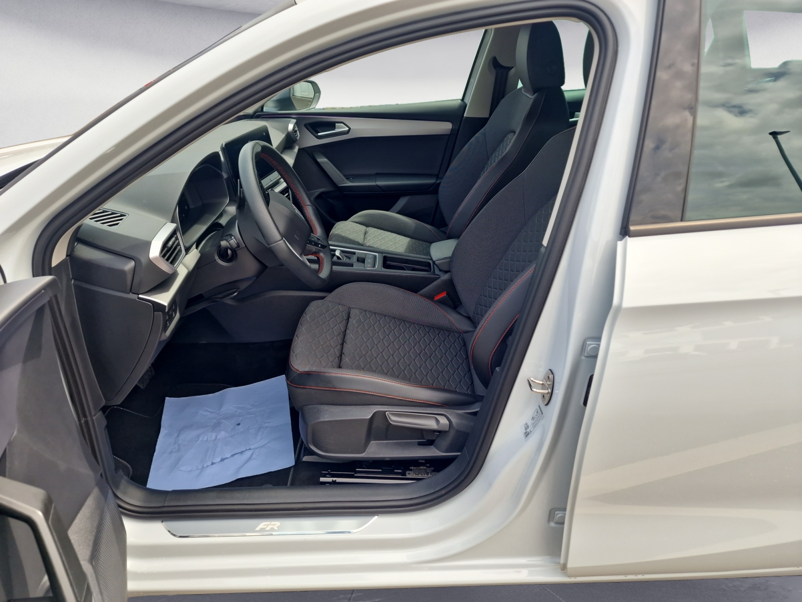 Seat - Leon Sportstourer 1.5 eTSI ACT OPF DSG FR
