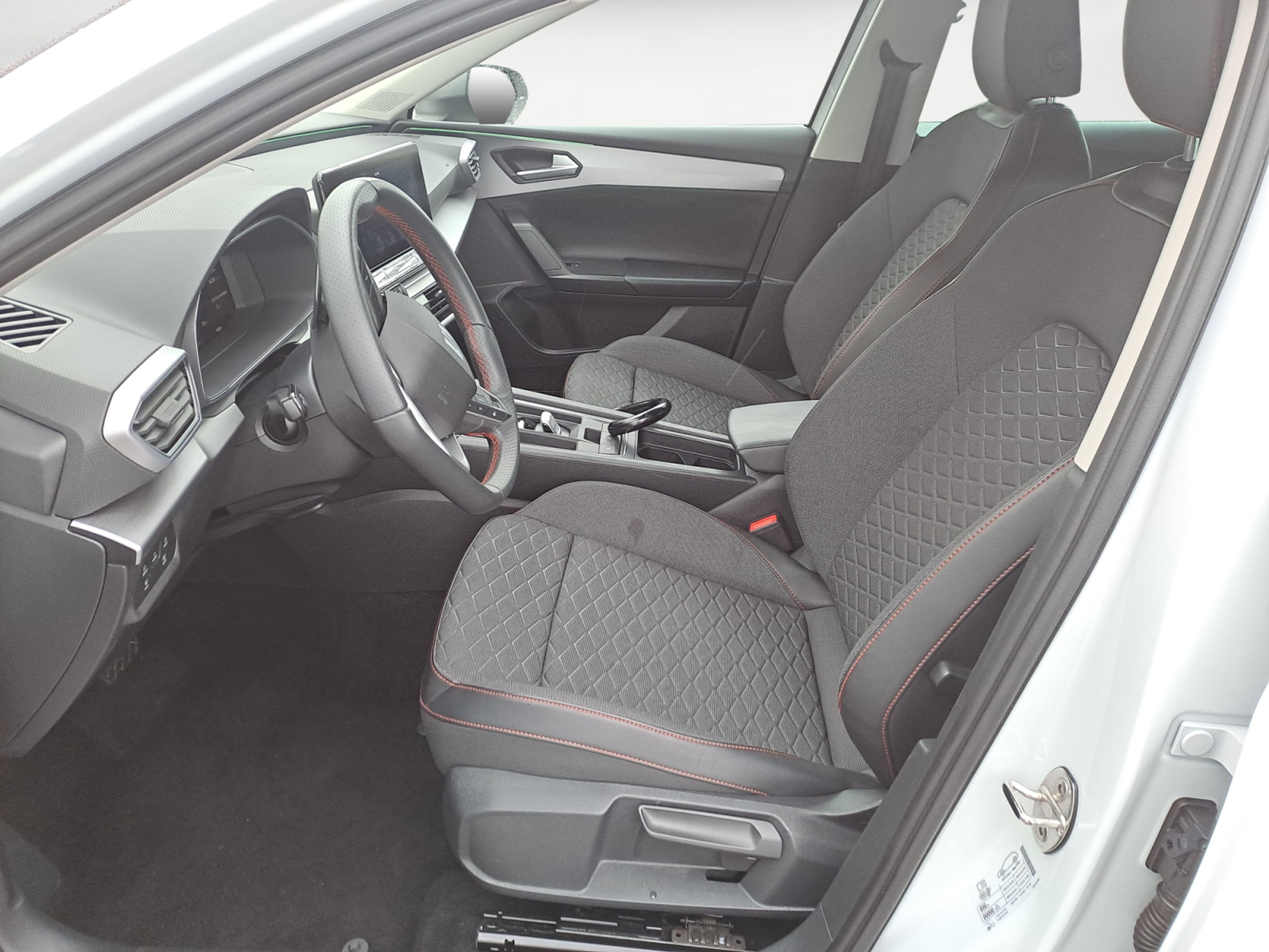 Seat - Leon Sportstourer 2.0 TDI DSG FR
