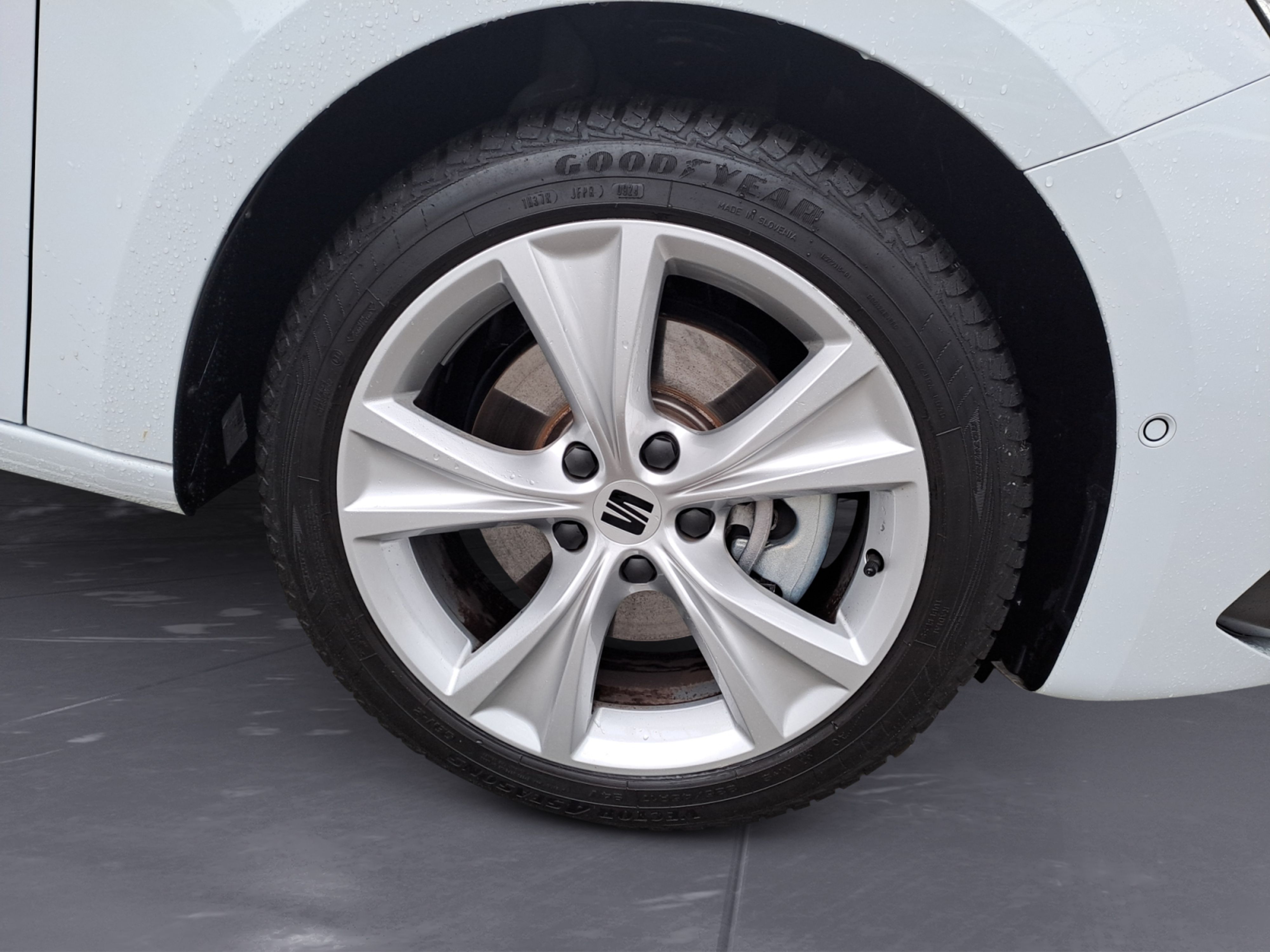 Seat - Leon Sportstourer 2.0 TDI DSG FR