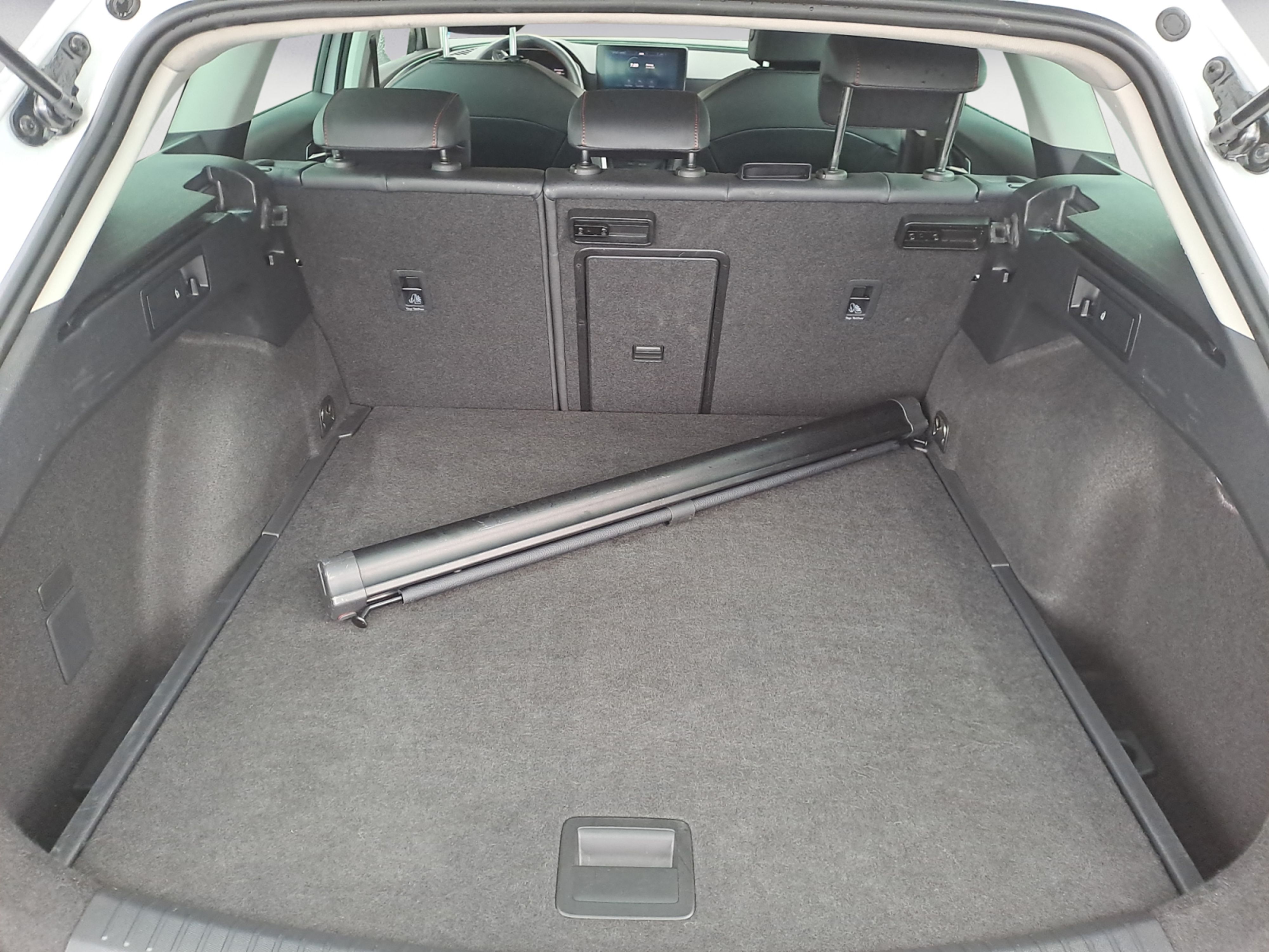 Seat - Leon Sportstourer 2.0 TDI DSG FR