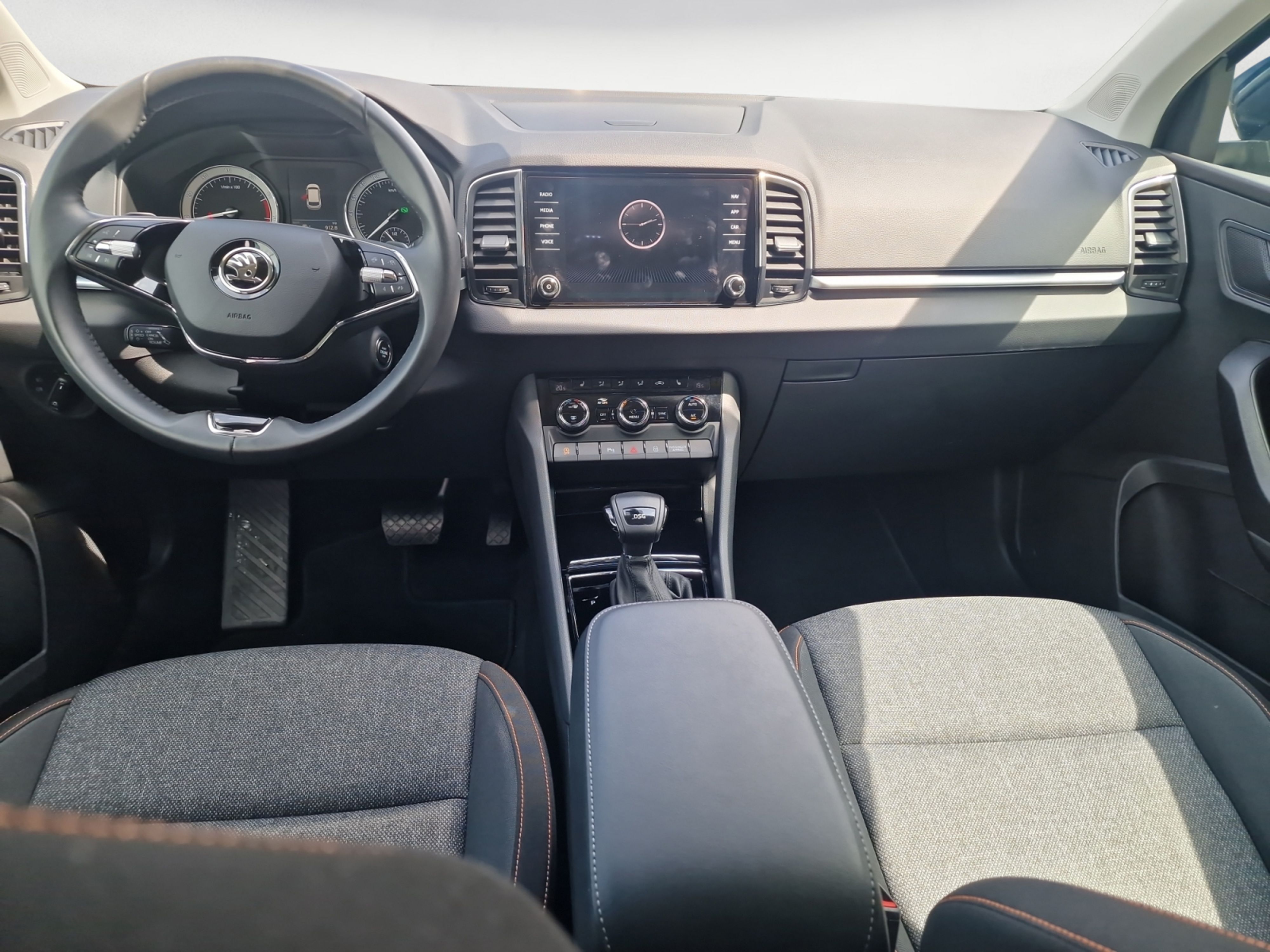 Skoda - Karoq 1.5 TSI ACT DSG Clever