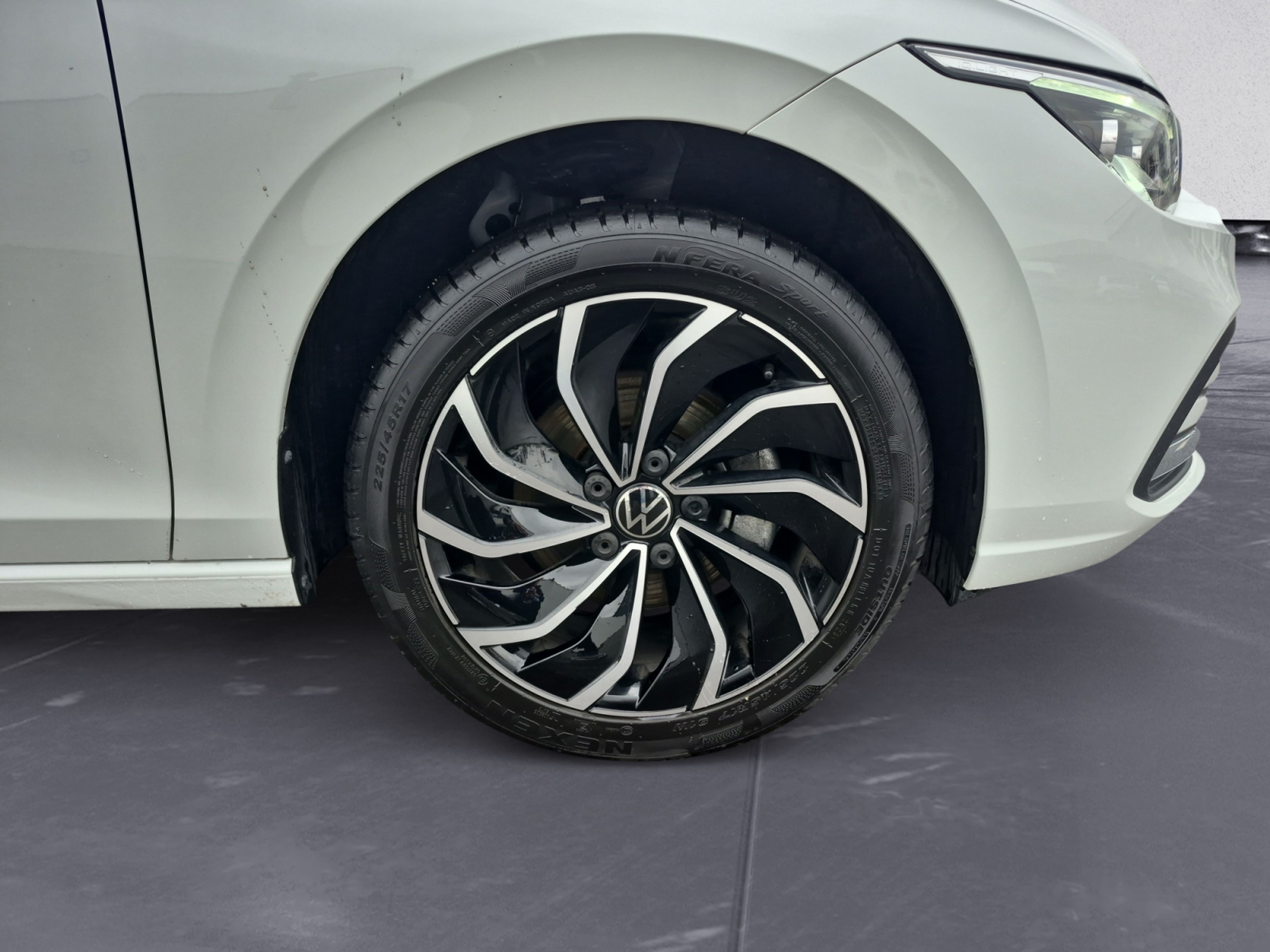 Volkswagen - Golf 1.0 TSI OPF Life