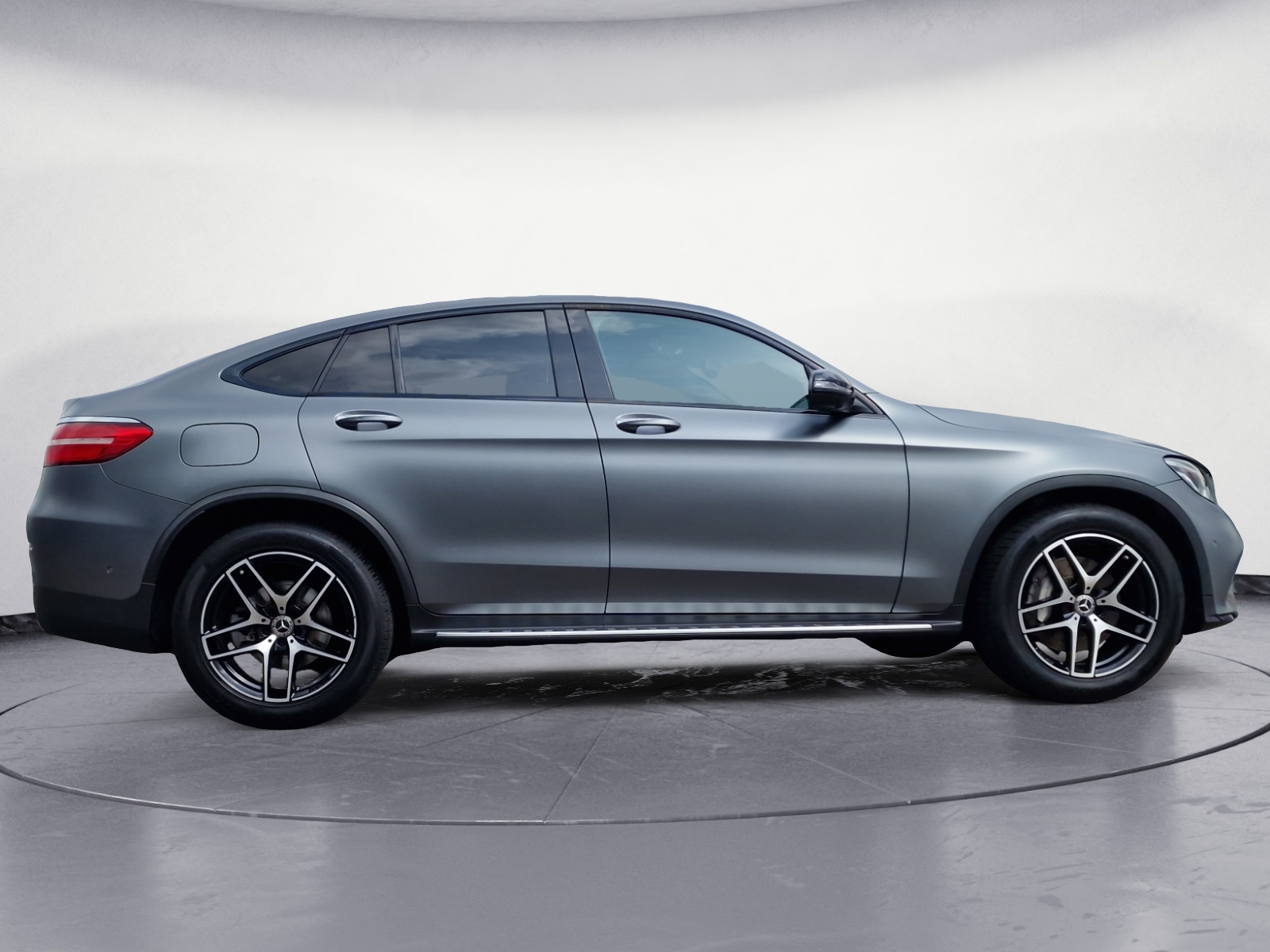 Mercedes-Benz - GLC 300 COUPE Leder AMG Optik