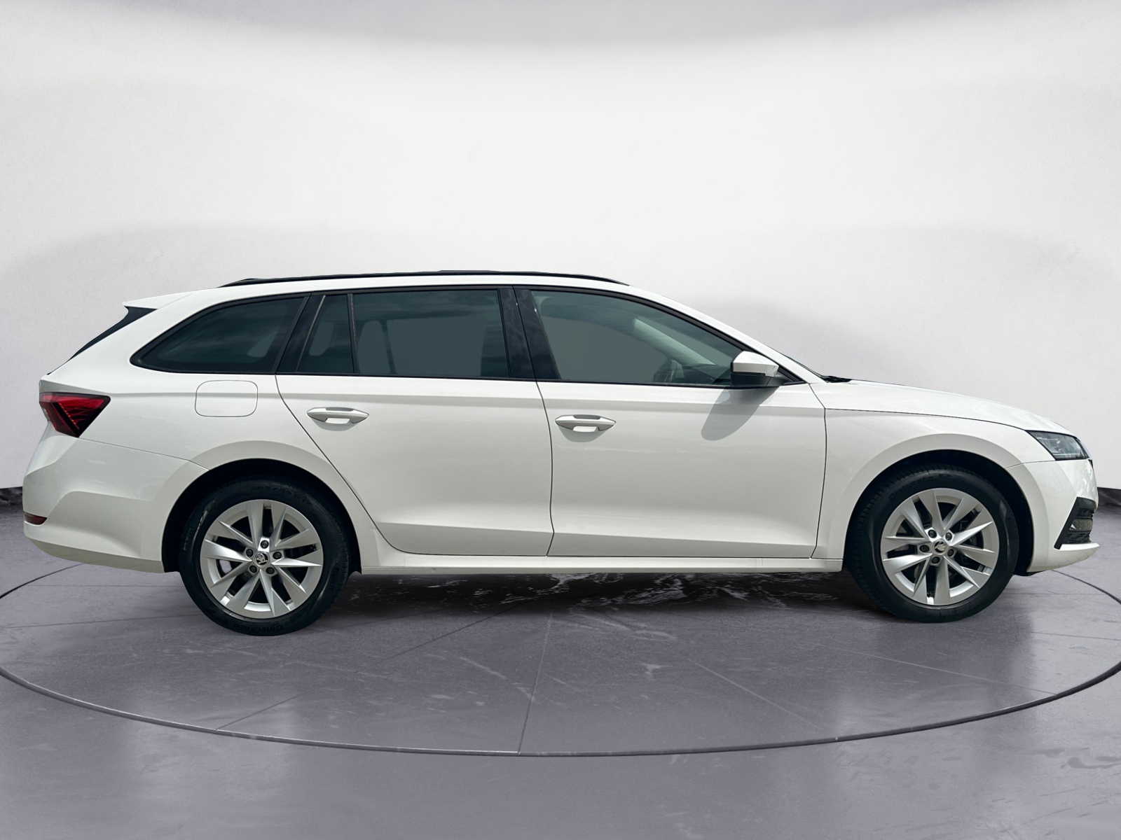 Skoda - Octavia Combi 1.5 TSI e-TEC DSG Ambition