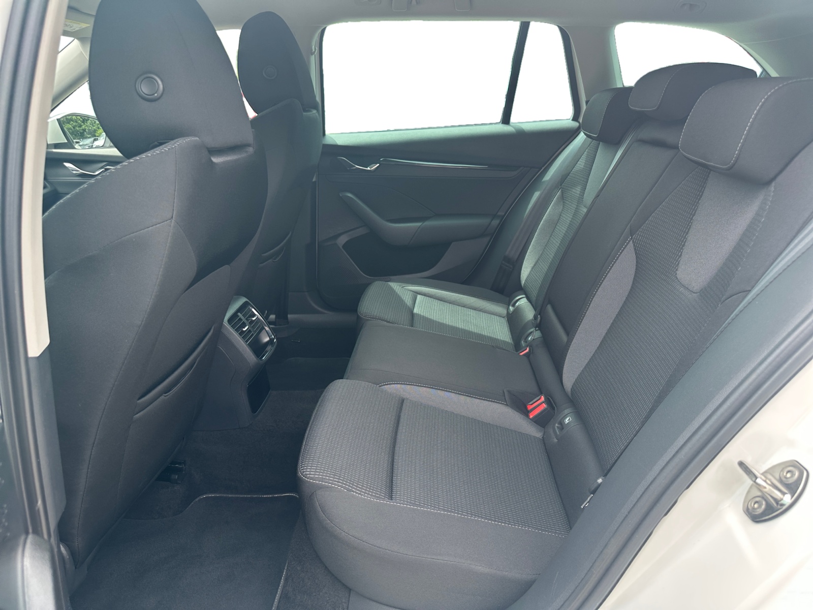 Skoda - Octavia Combi 1.5 TSI e-TEC DSG Ambition