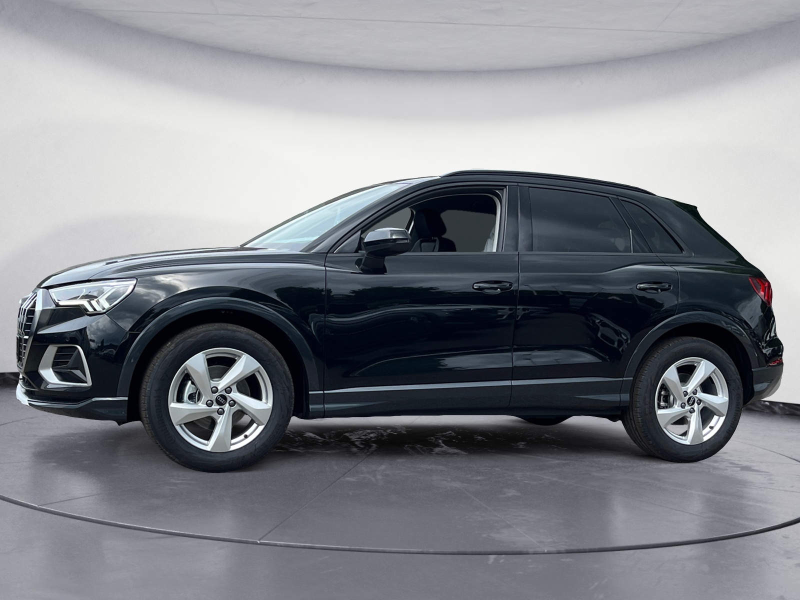 Audi - Q3 advanced