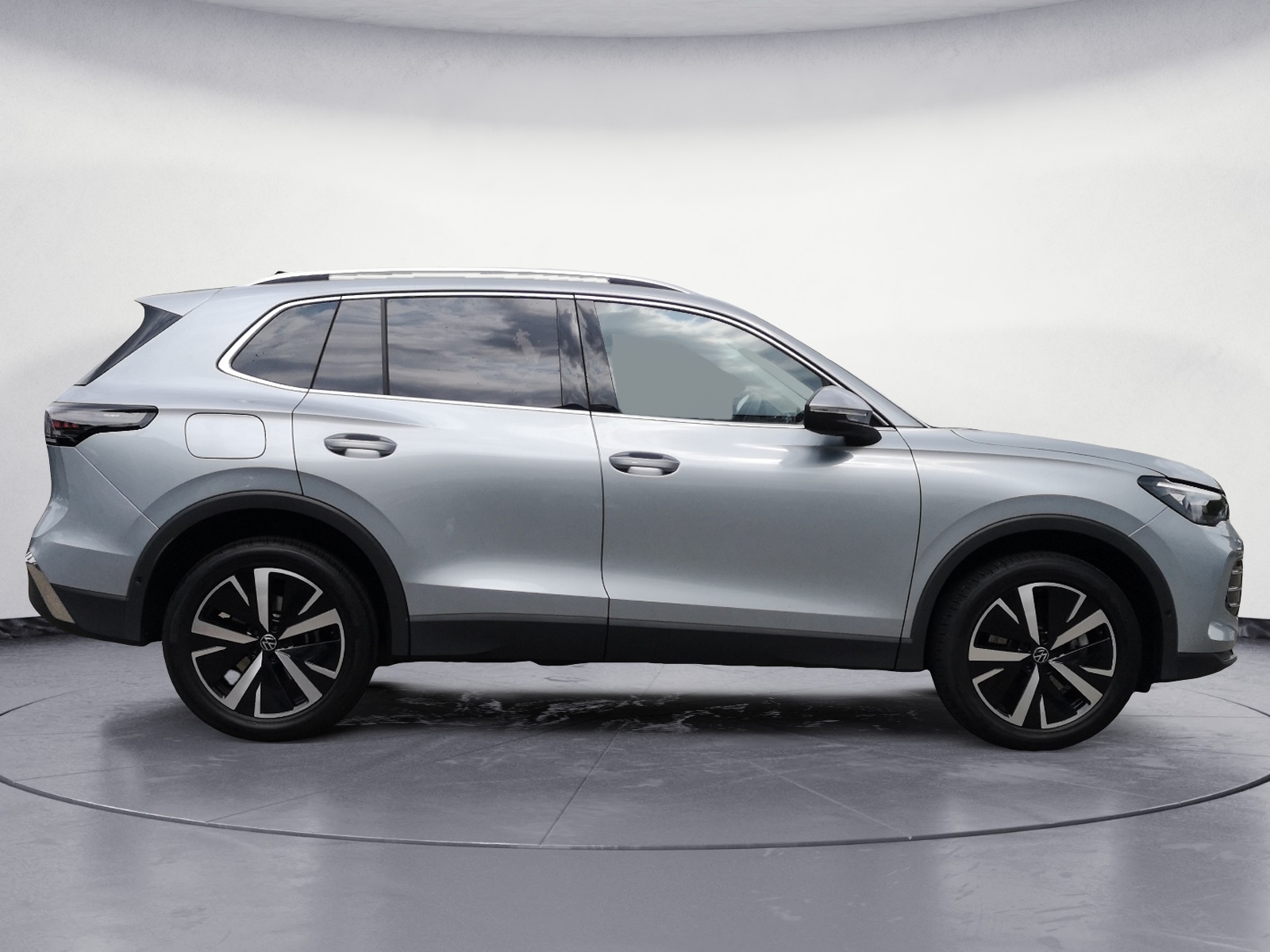 Volkswagen - Tiguan 1.5 eHybrid DSG Elegance