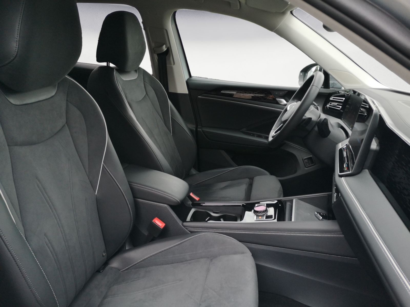 Volkswagen - Tiguan 1.5 eHybrid DSG Elegance