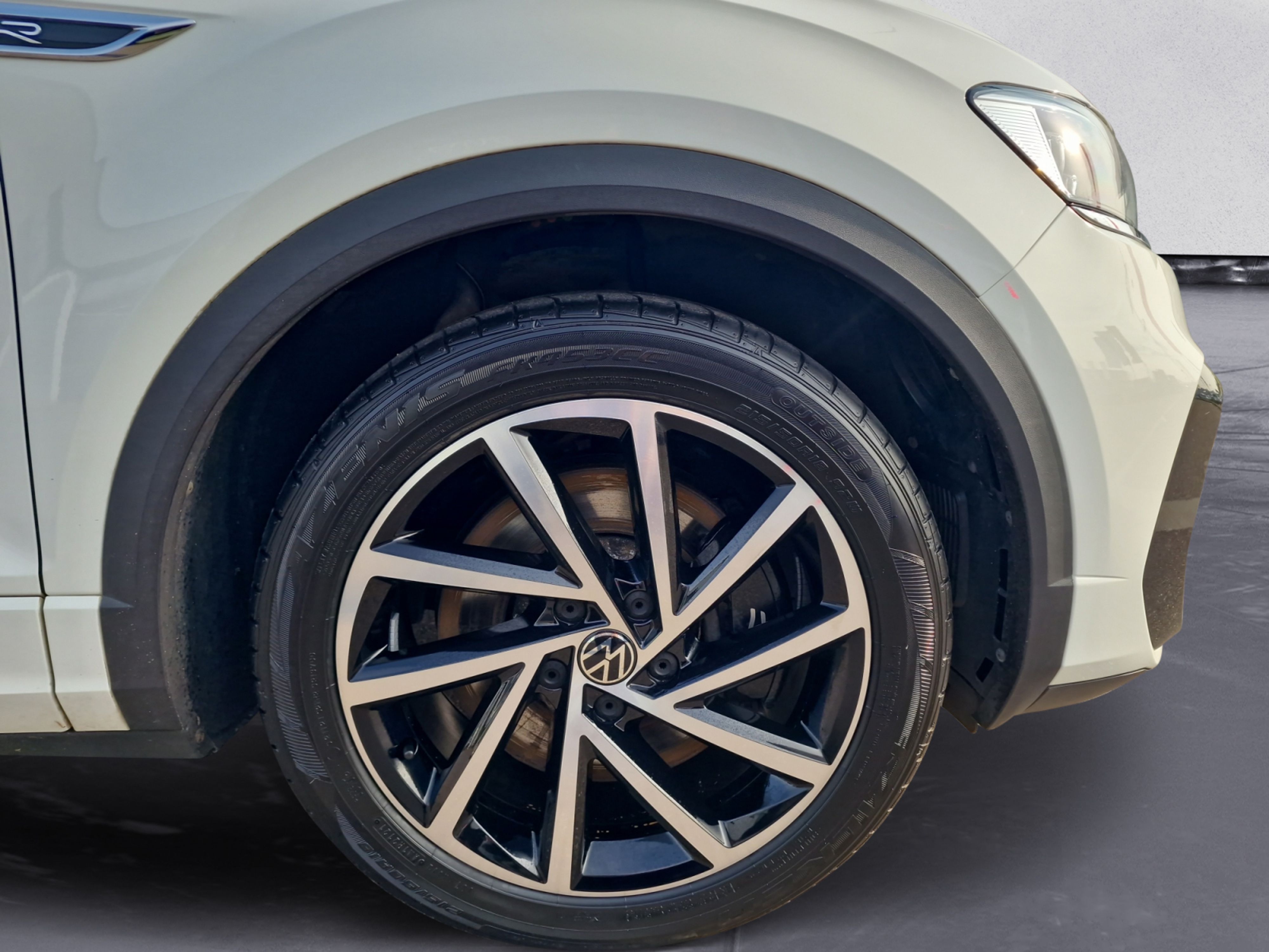 Volkswagen - T-Roc 2.0 TSI 4MOTION DSG R