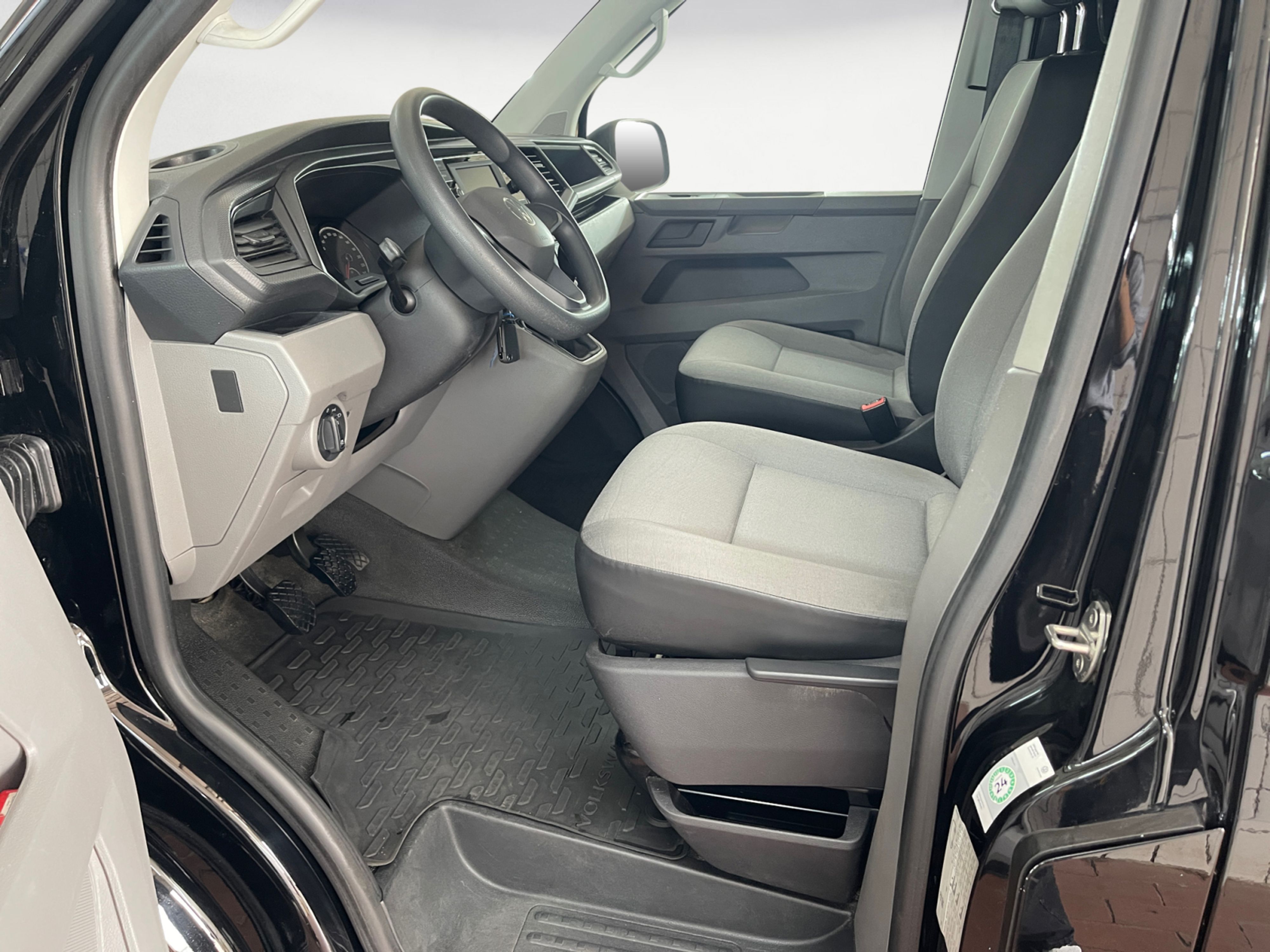 Volkswagen - T6 Transporter Kurz
