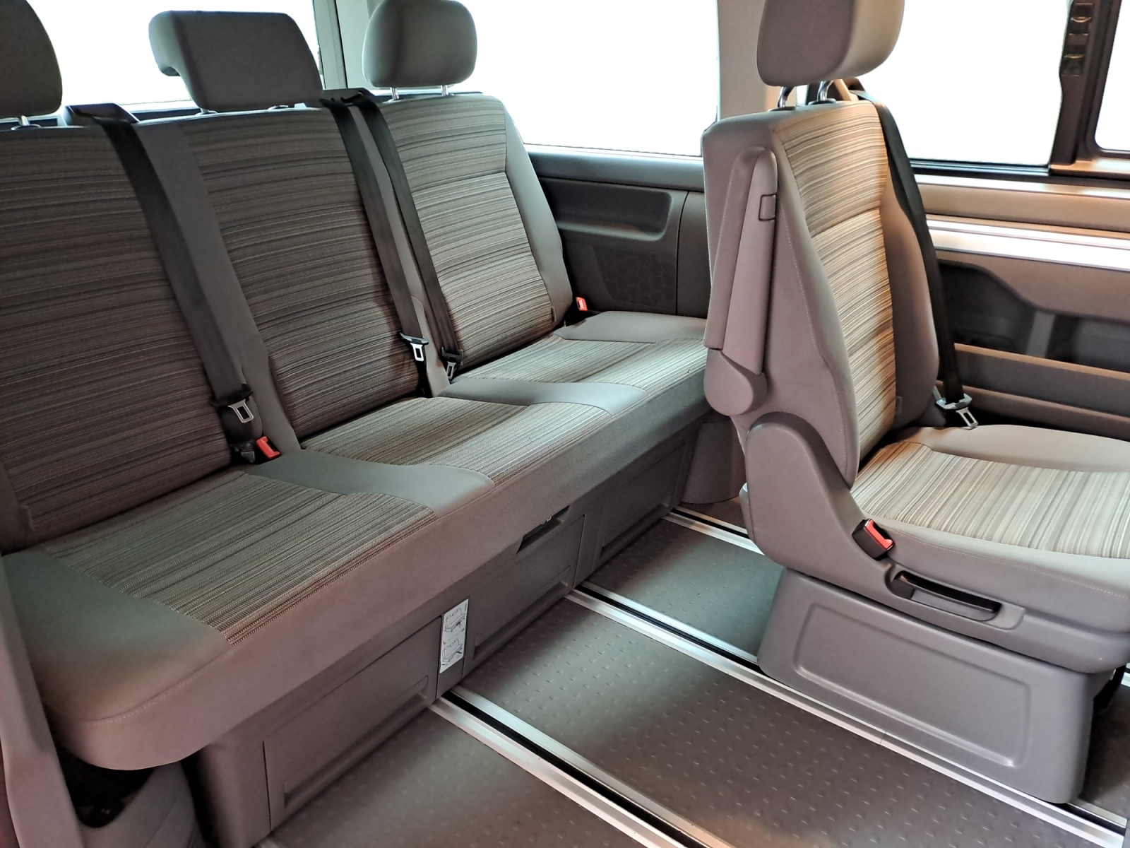 Volkswagen - T6 California Beach Camper