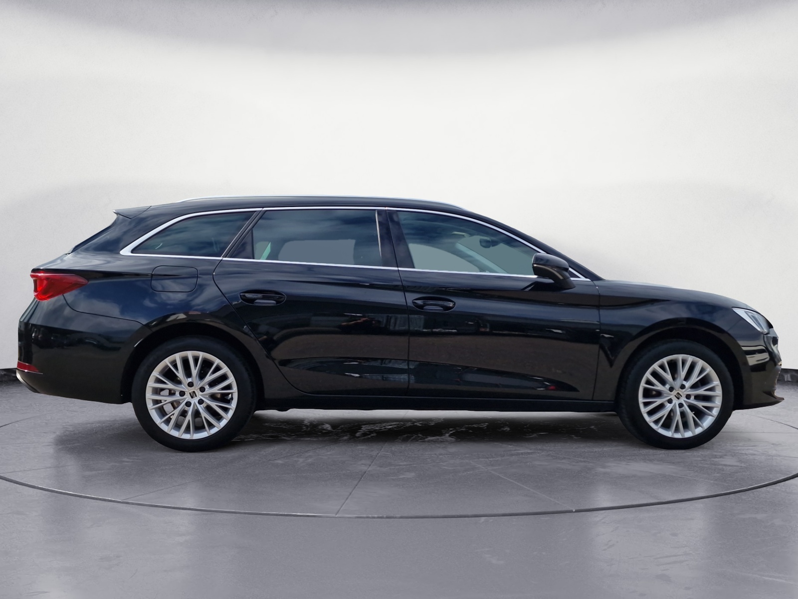 Seat - Leon Sportstourer 1.5 eTSI ACT OPF DSG Xcellence