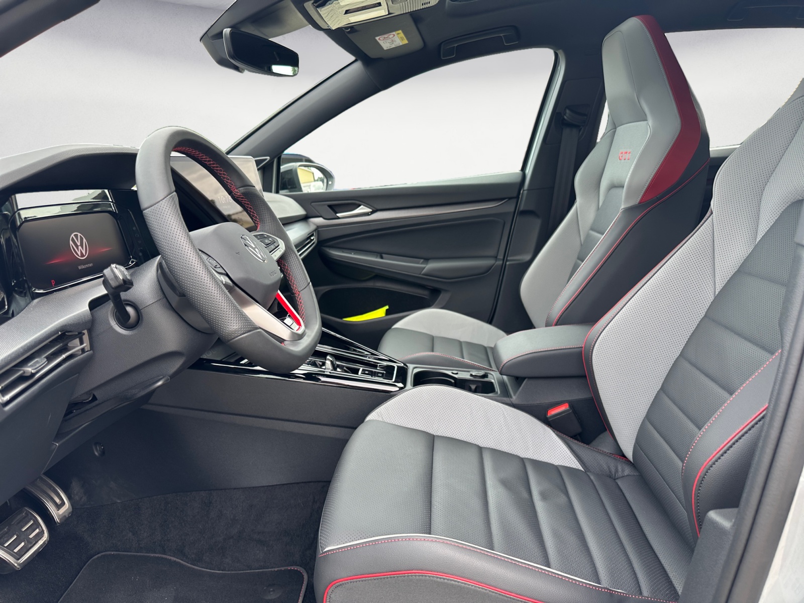 Volkswagen - Golf GTI