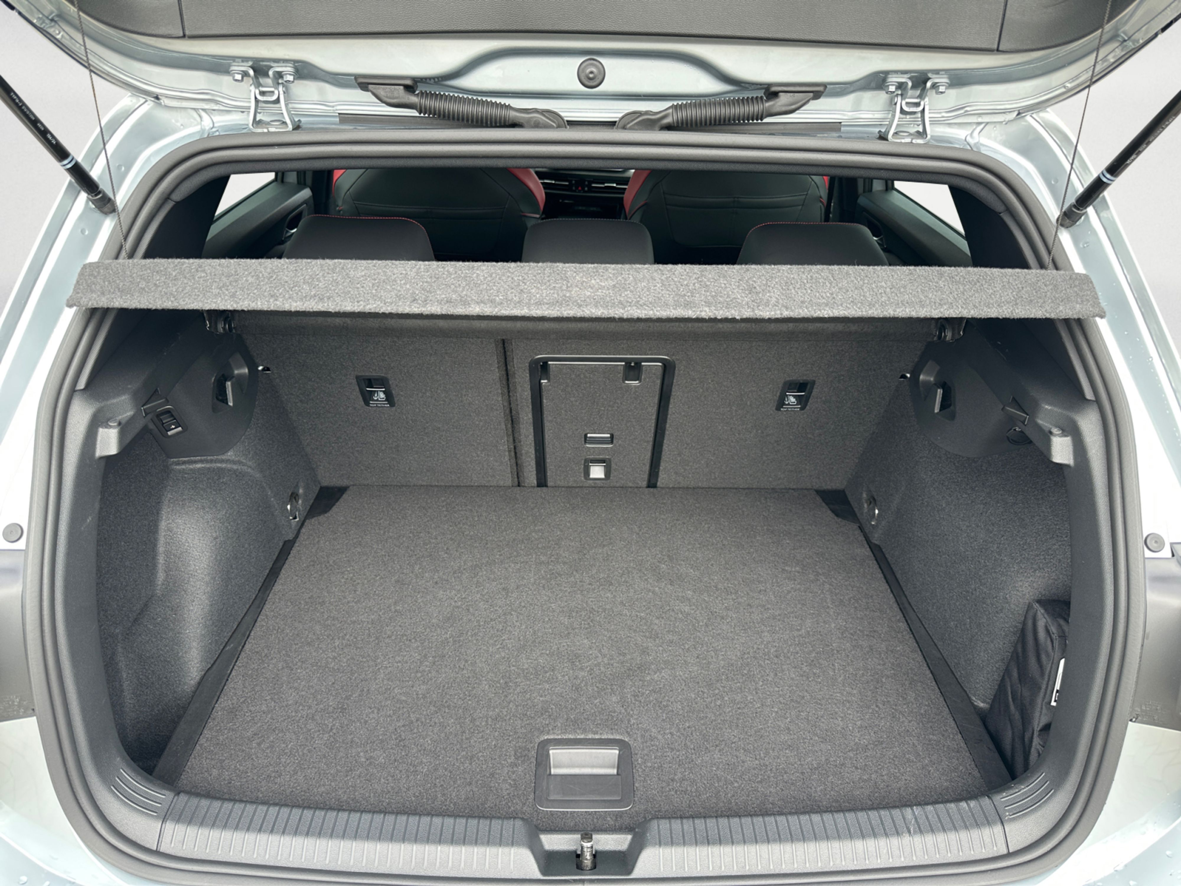 Volkswagen - Golf GTI