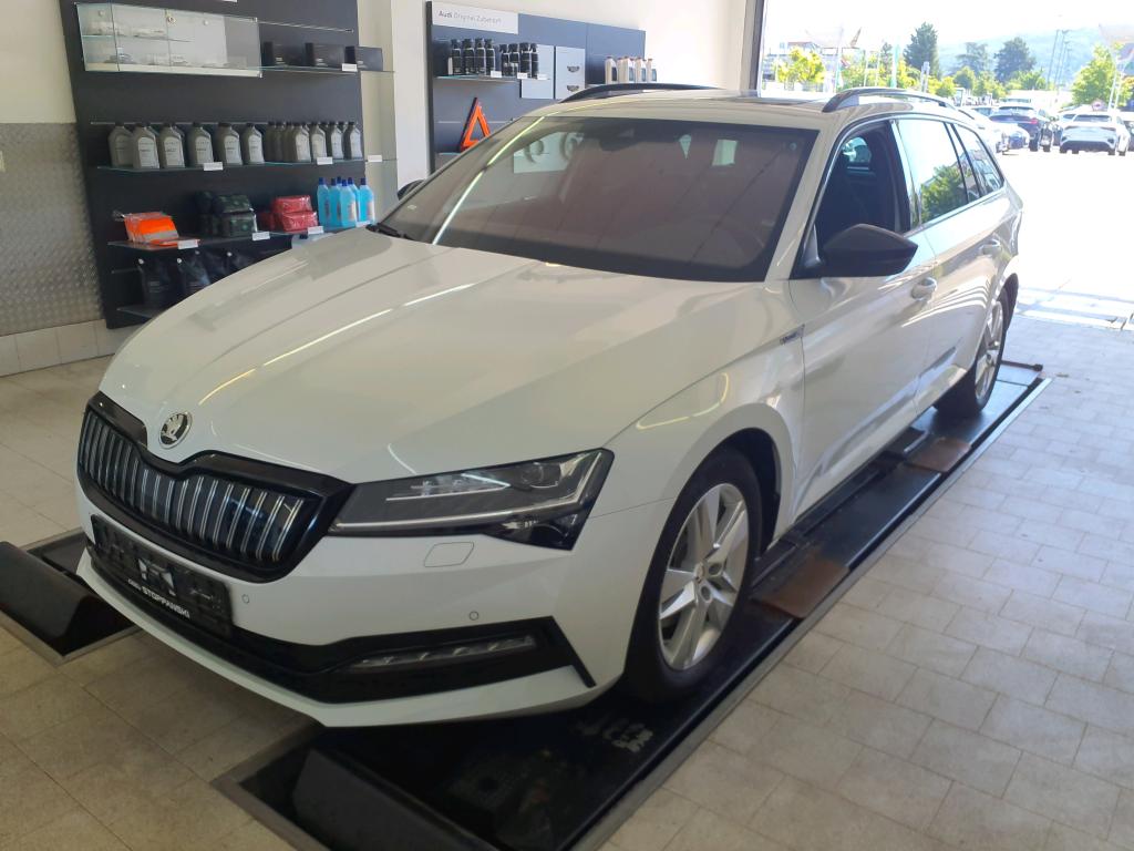 Skoda - Superb Combi 1.4 TSI iV DSG Sportline