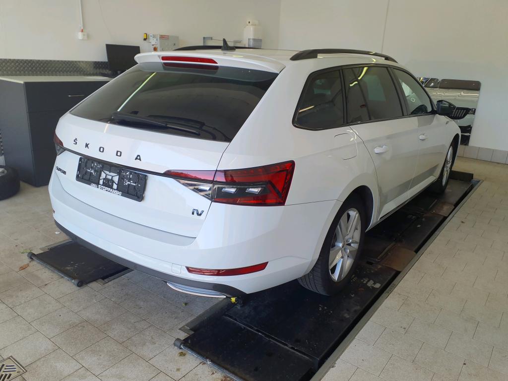 Skoda - Superb Combi 1.4 TSI iV DSG Sportline