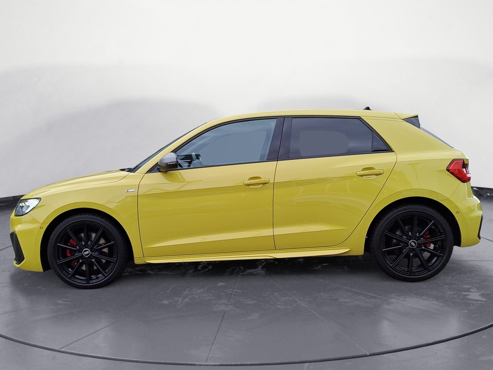 Audi - A1 40 TFSI Sportback S tronic S line