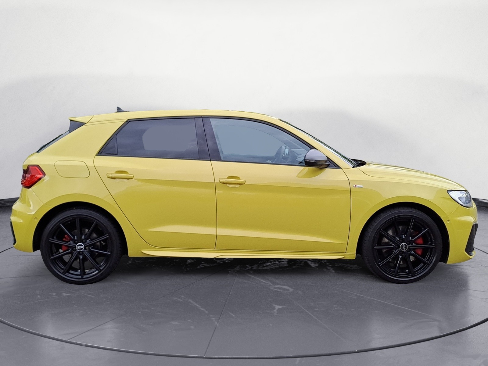 Audi - A1 40 TFSI Sportback S tronic S line