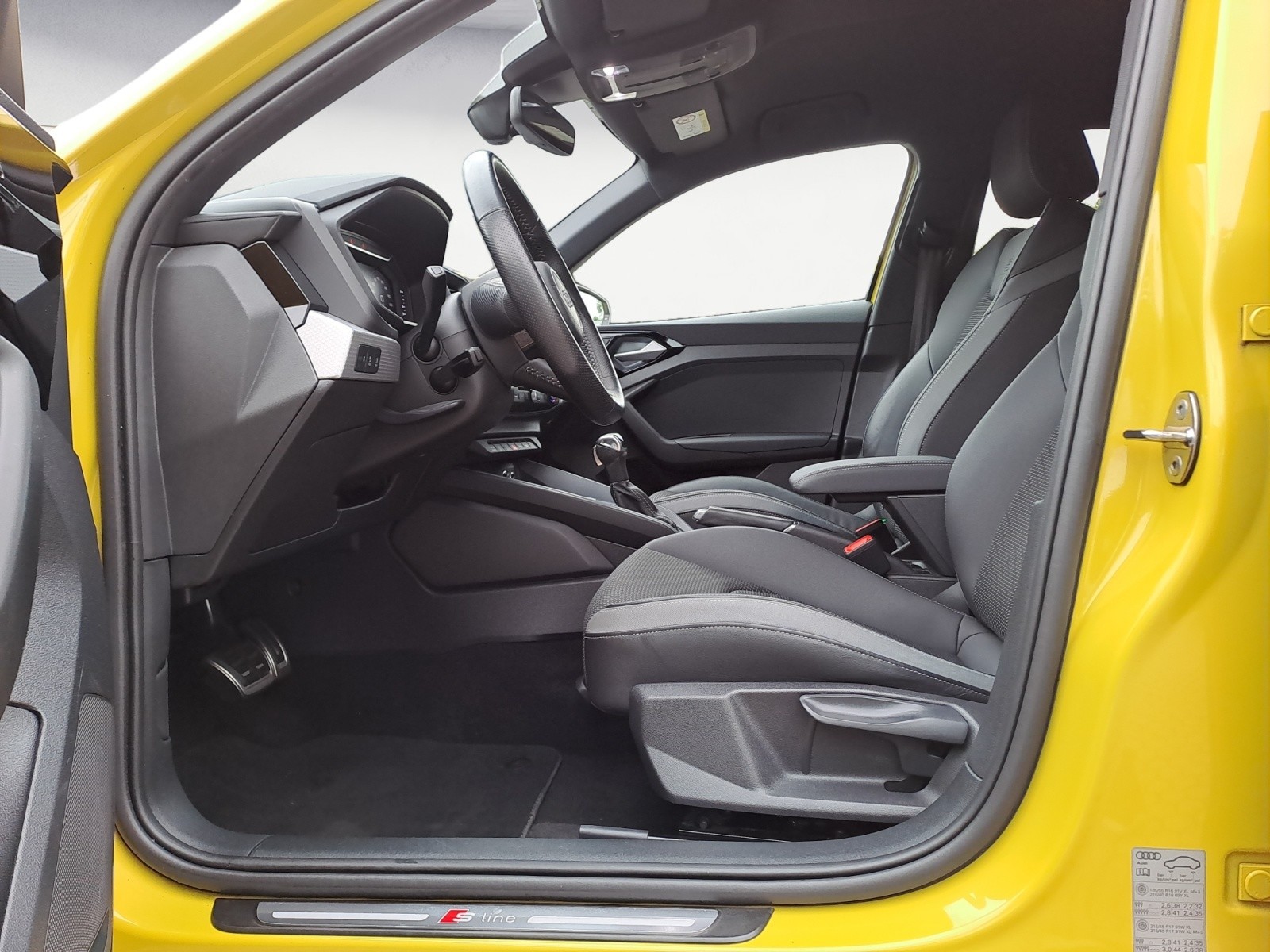 Audi - A1 40 TFSI Sportback S tronic S line