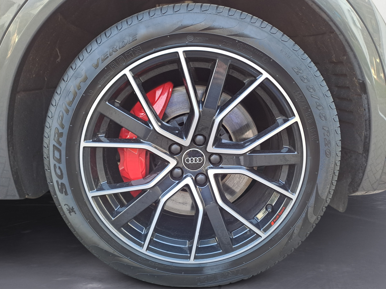 Audi - SQ5 TDI 251(341) kW(PS) tiptronic